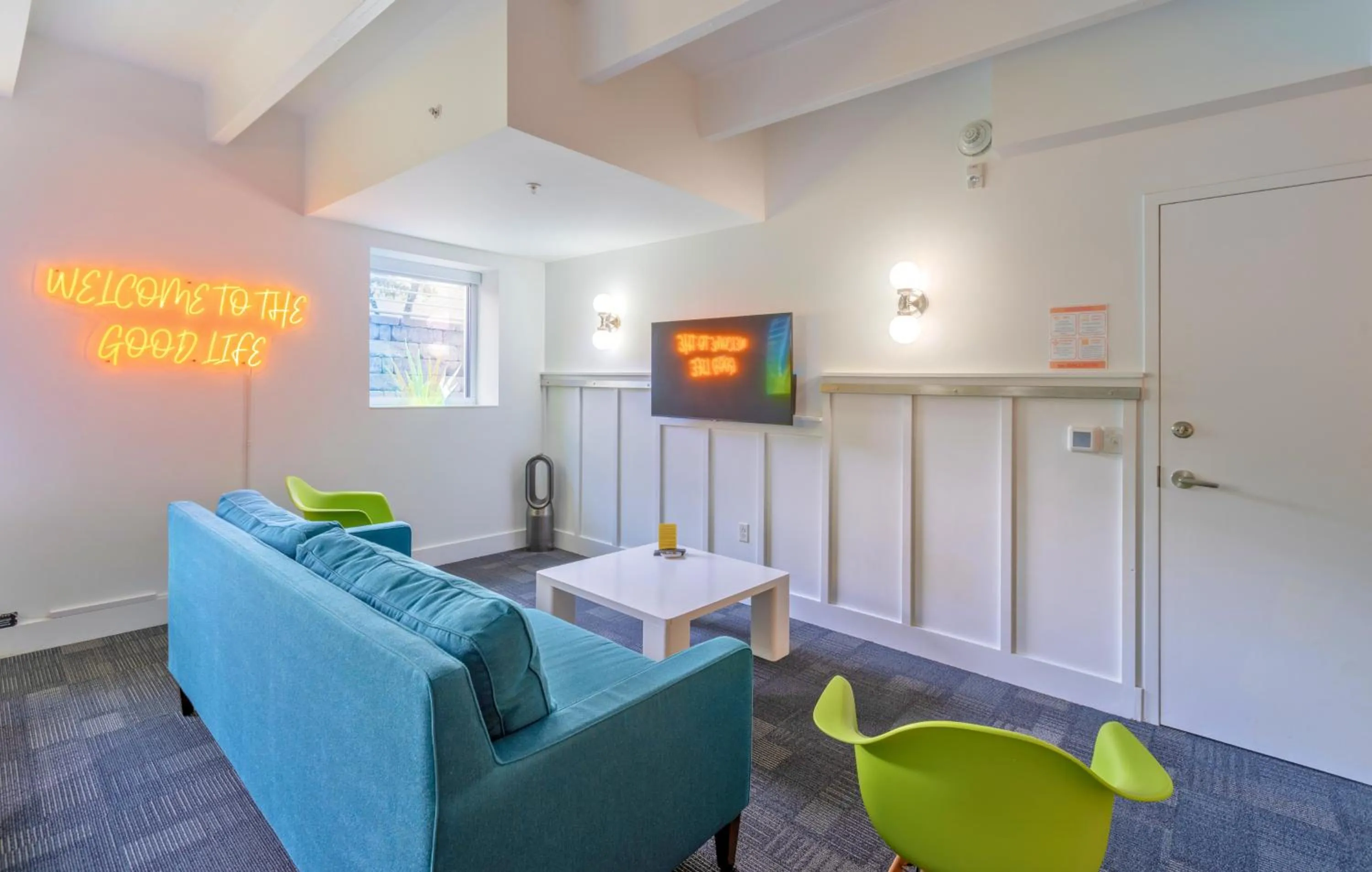 Seating area in The Gallatin