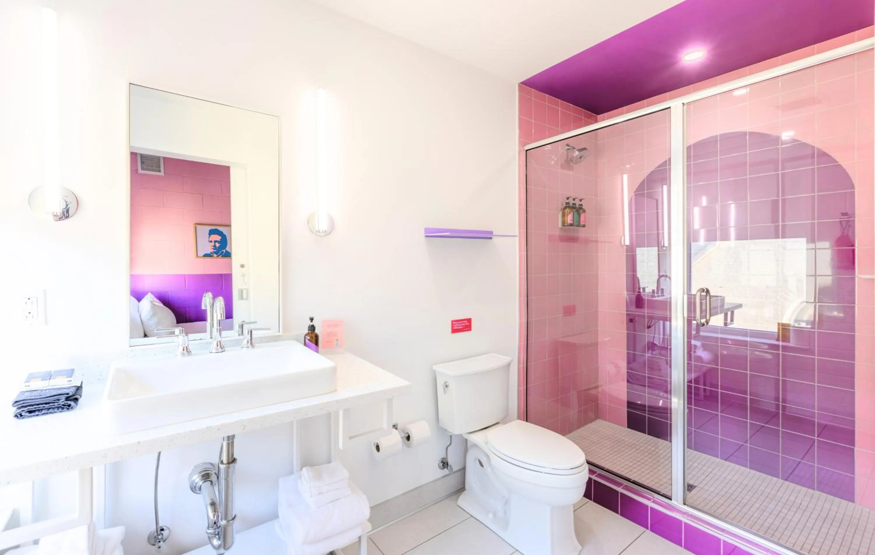 Shower in The Gallatin