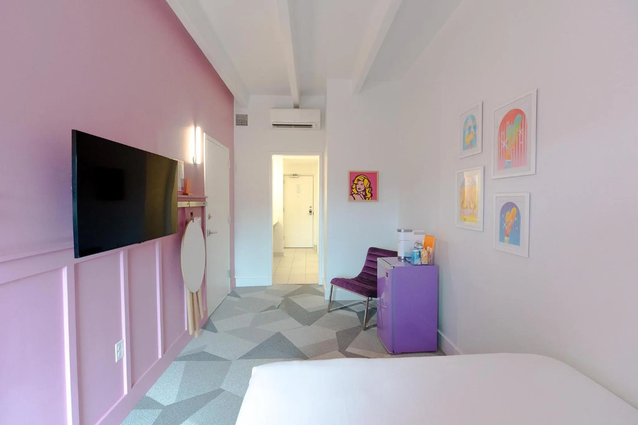 TV and multimedia, Bed in The Gallatin