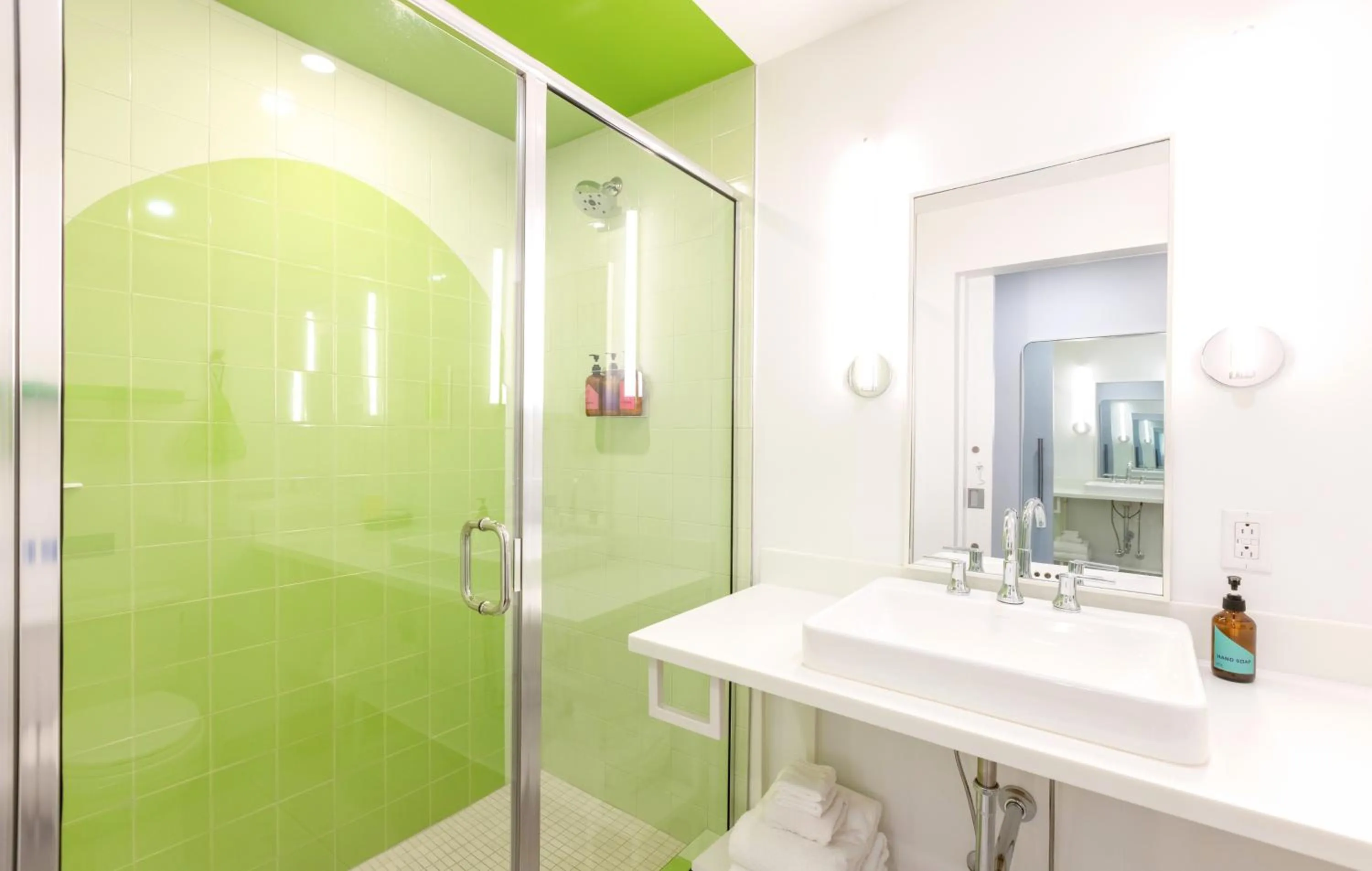 Shower in The Gallatin