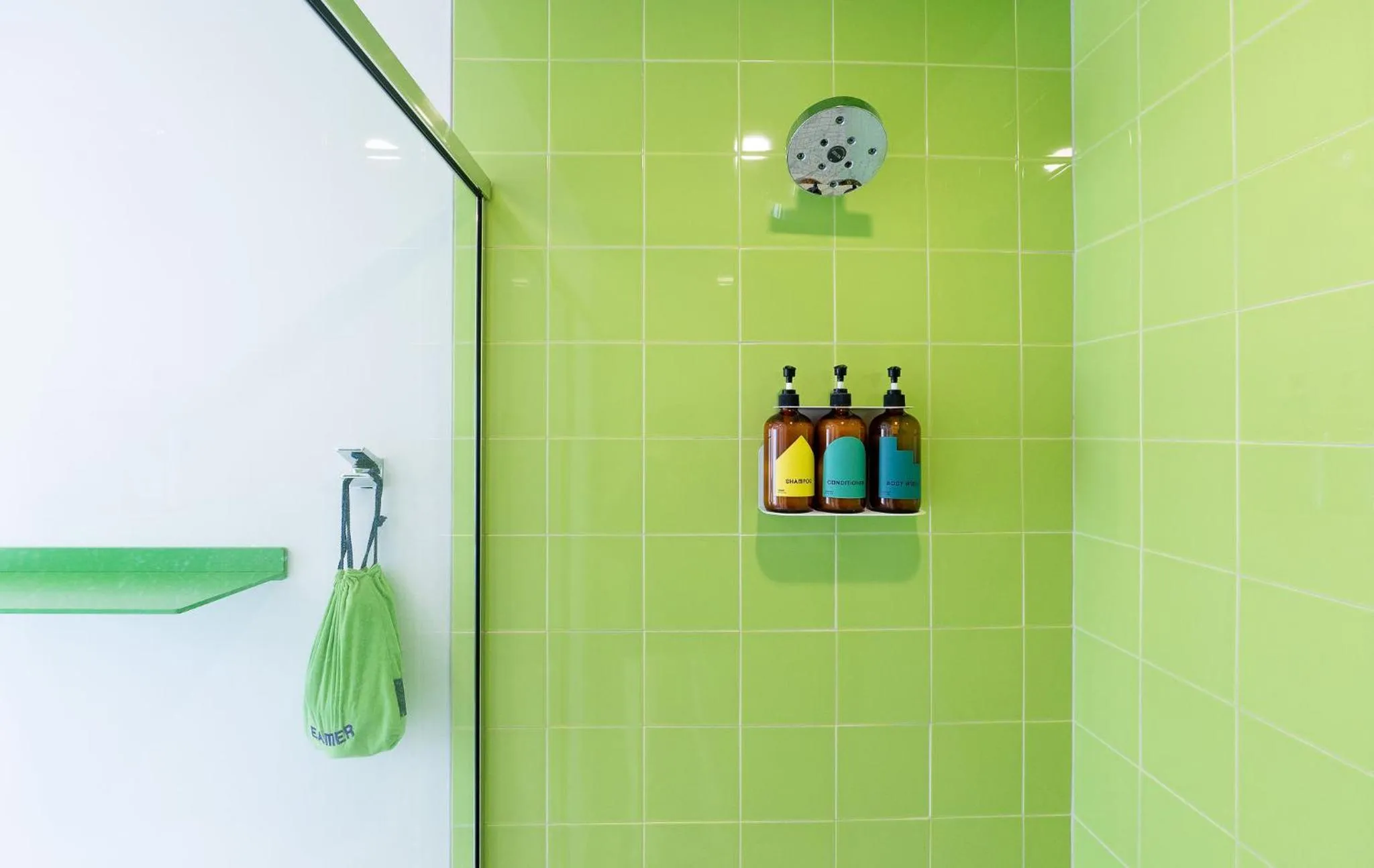 Shower in The Gallatin