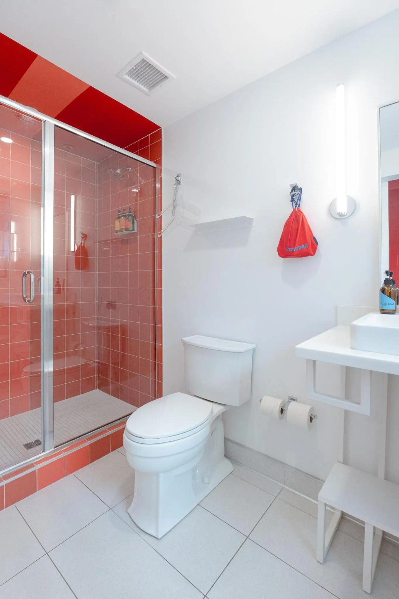 Shower in The Gallatin