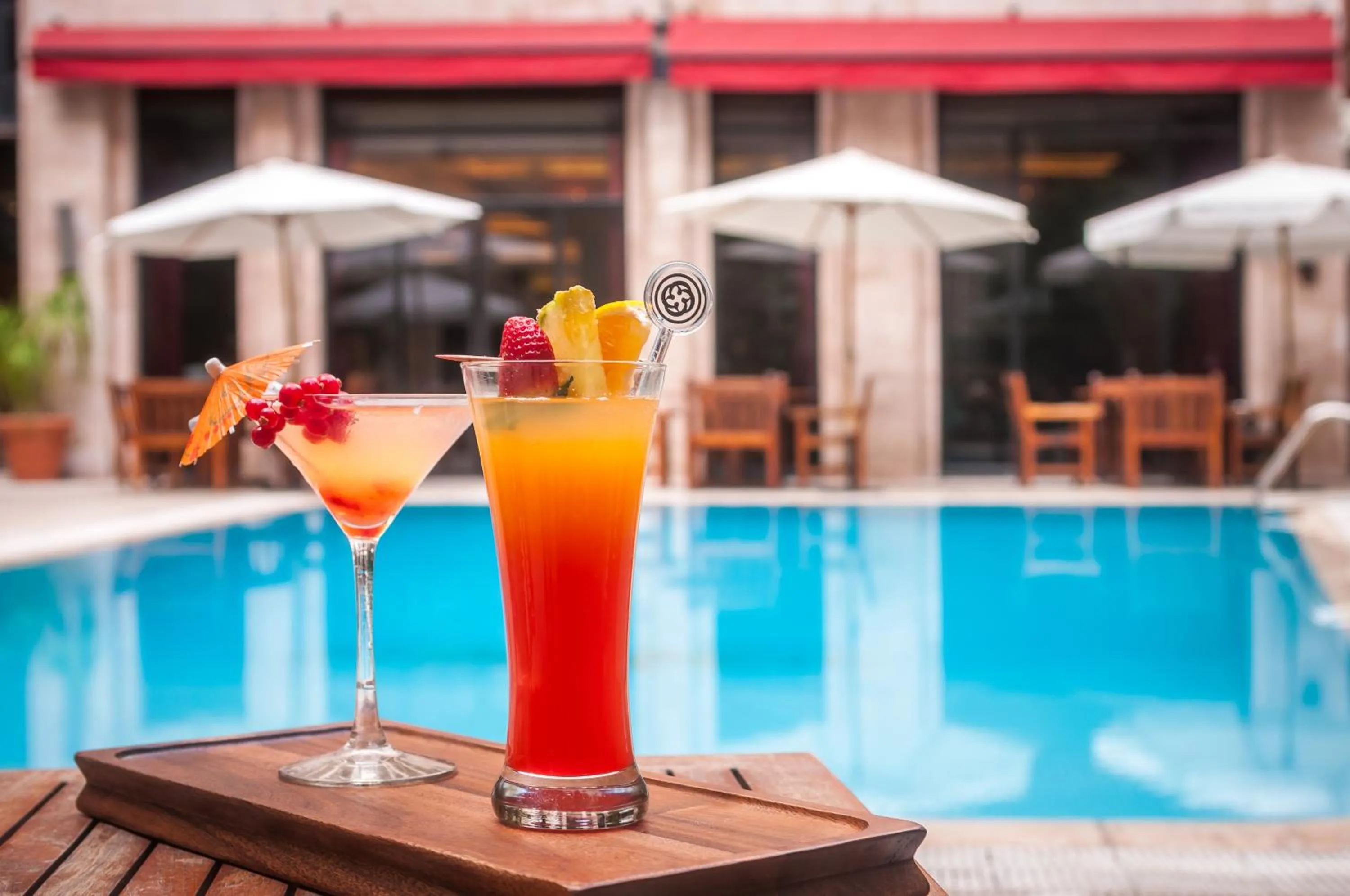 Swimming pool in Le Commodore Hotel