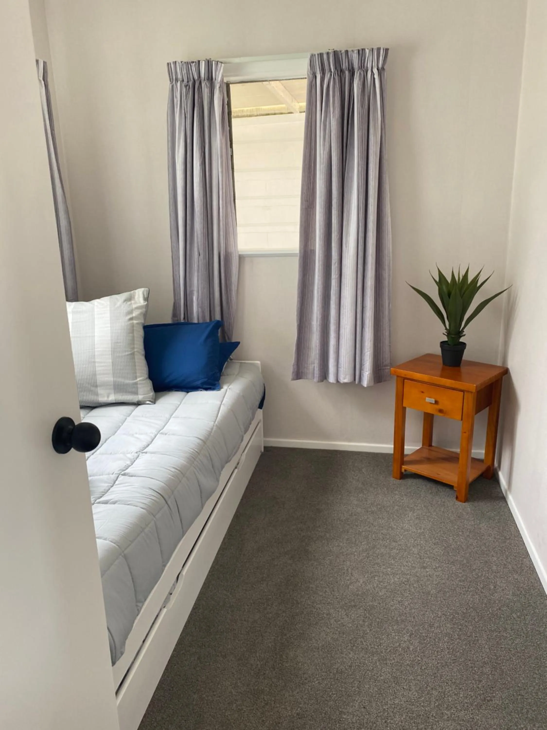 Bed in Windsor Motel