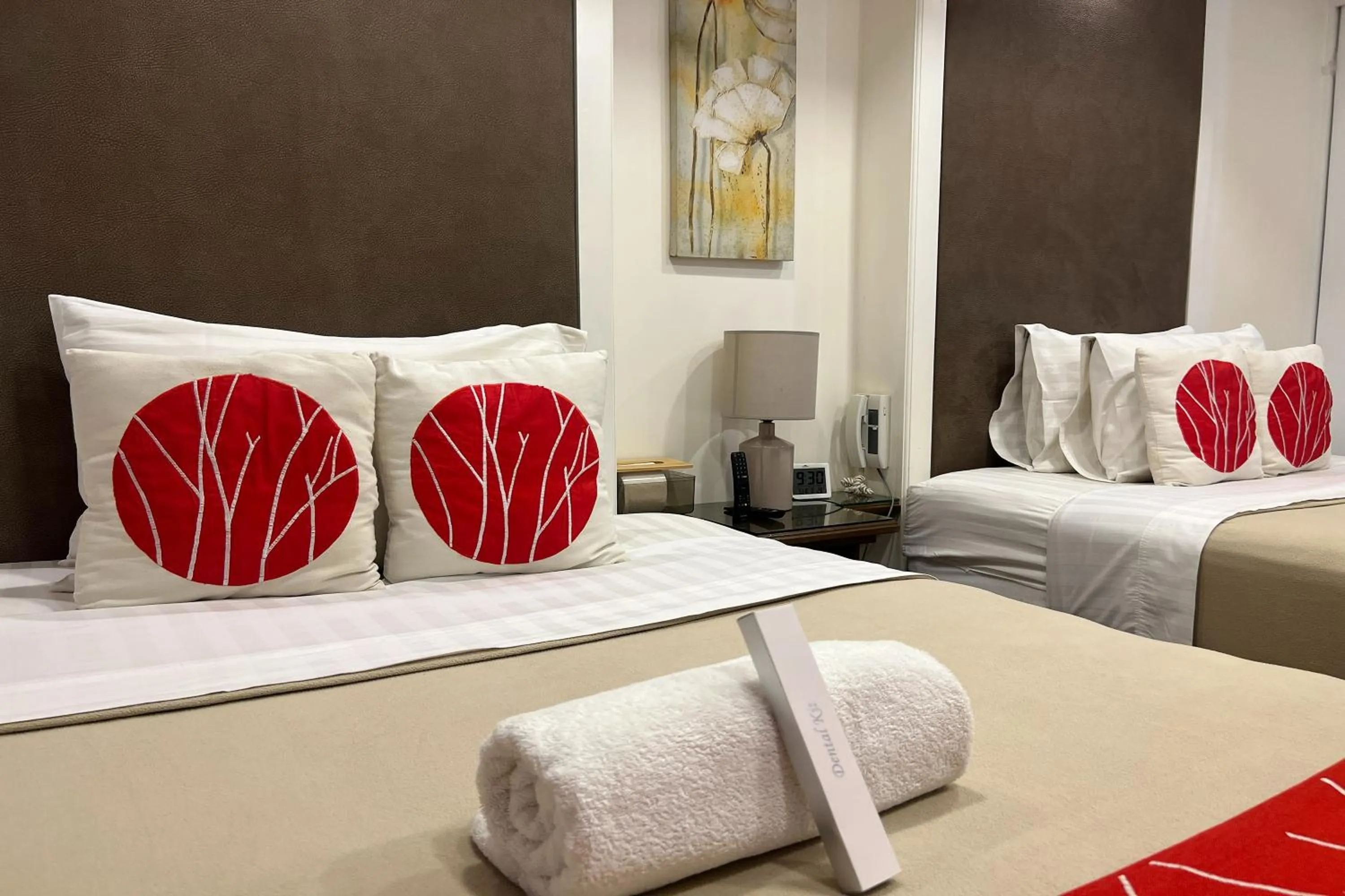 Bedroom, Bed in Khotel near T3 Airport