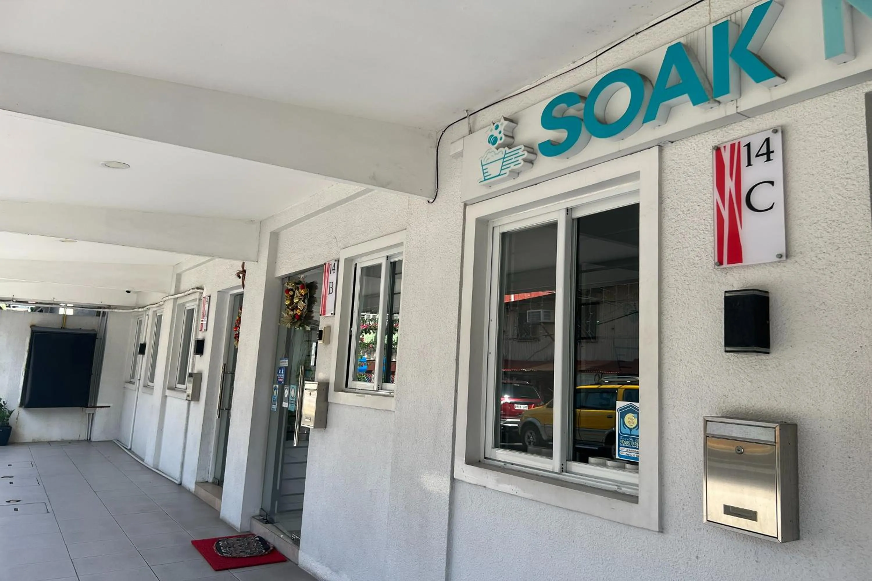 Facade/entrance in Khotel near T3 Airport