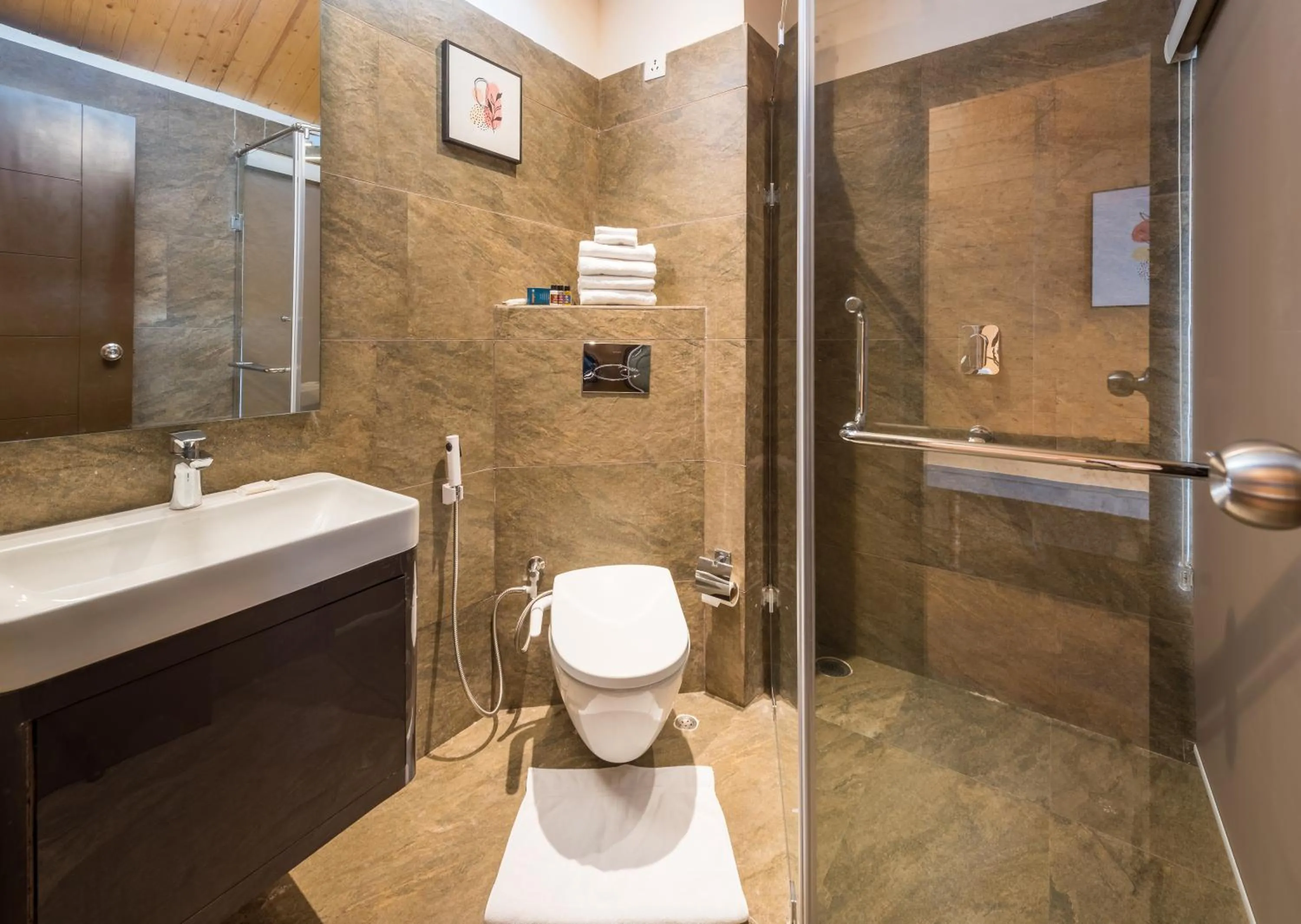 Bathroom in Udaan Himalayan Suites and Spa