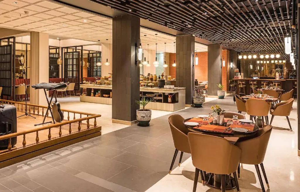 Restaurant/places to eat in Udaan Himalayan Suites and Spa