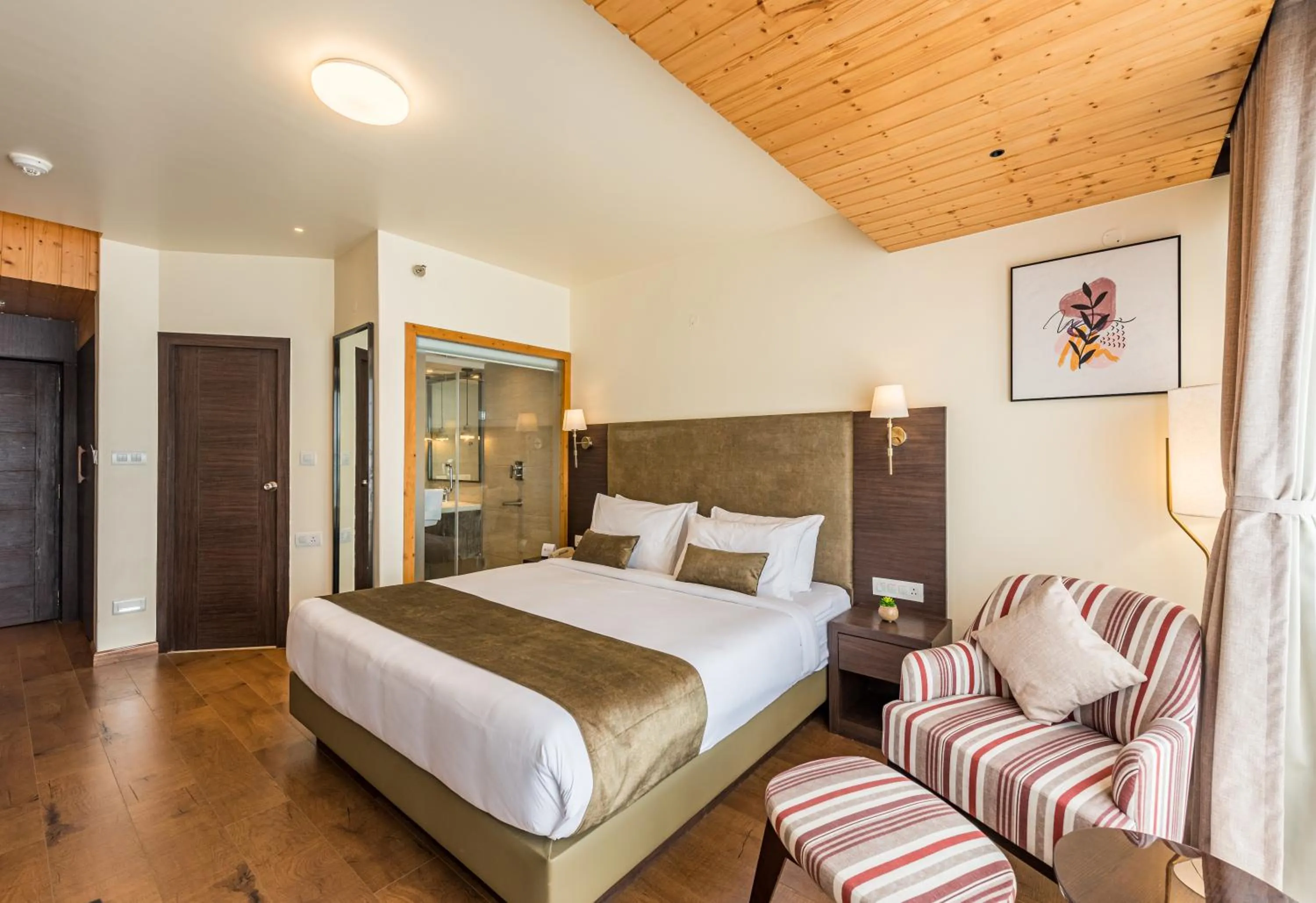 Bed in Udaan Himalayan Suites and Spa