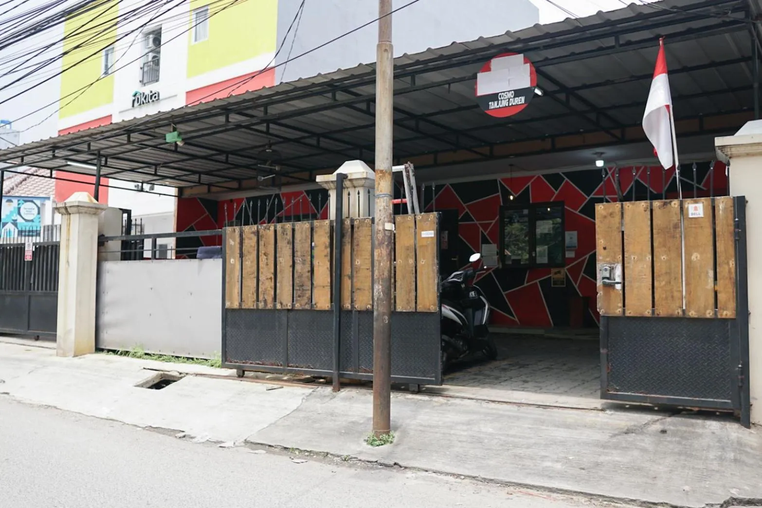 Property building in Cosmo Tanjung Duren Mitra RedDoorz