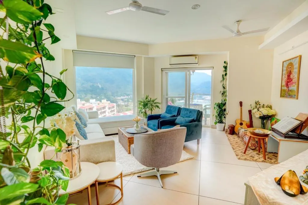 Living room in Golden Healing Journeys Homestay