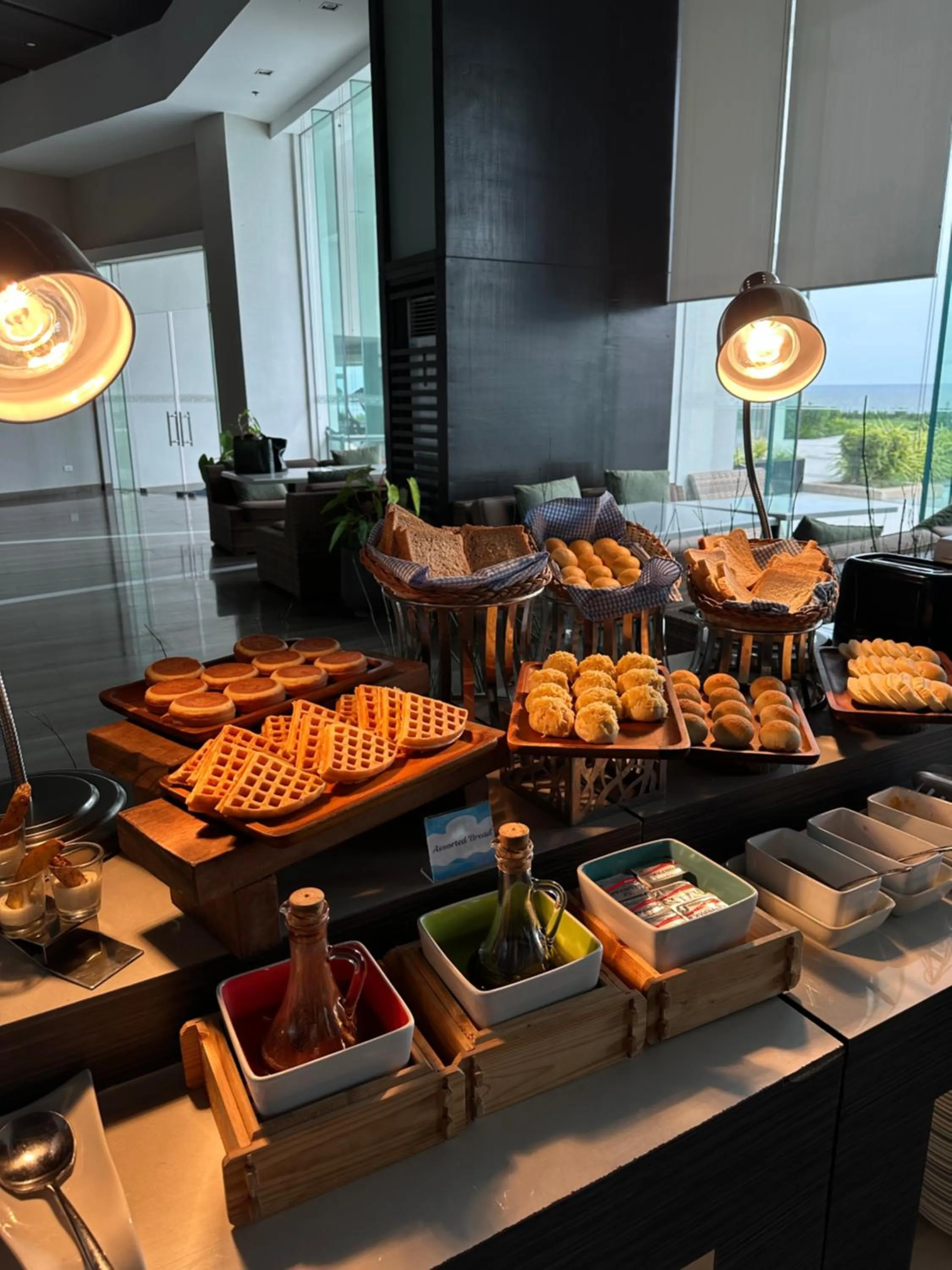 Breakfast in Arterra Seaview Resort