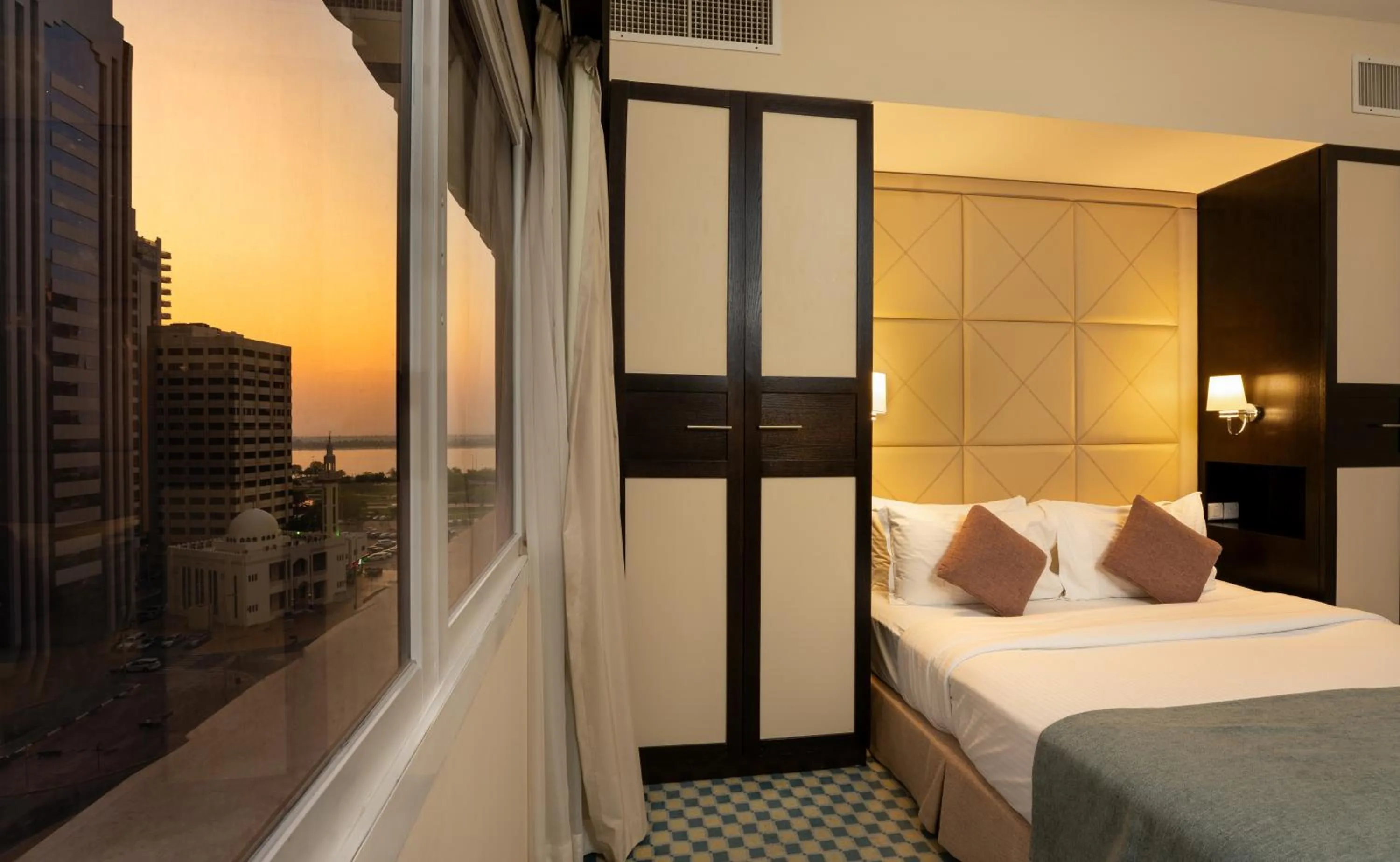 View (from property/room), Bed in The Eclipse Boutique Suites