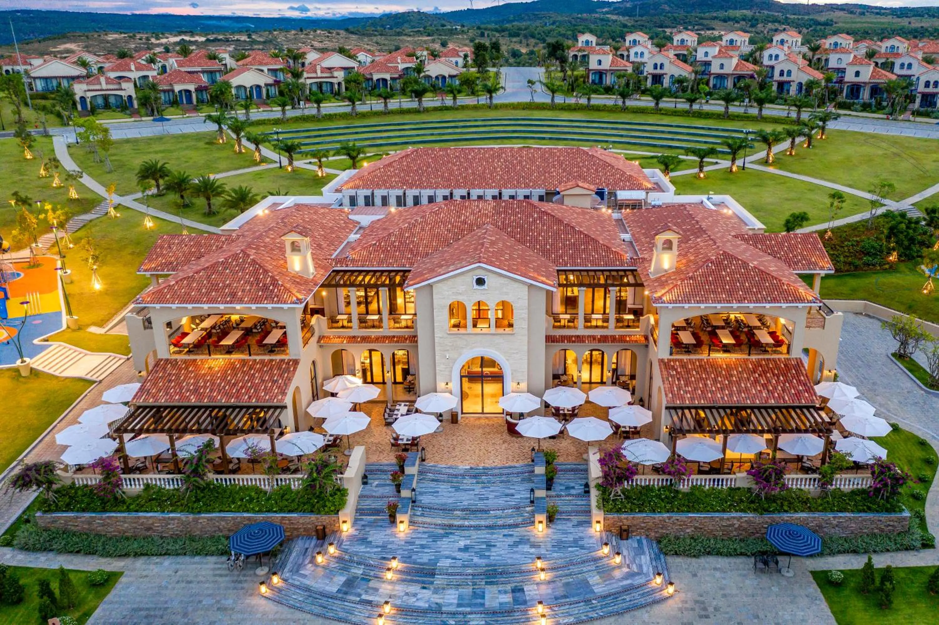 Restaurant/places to eat in Centara Mirage Resort Mui Ne