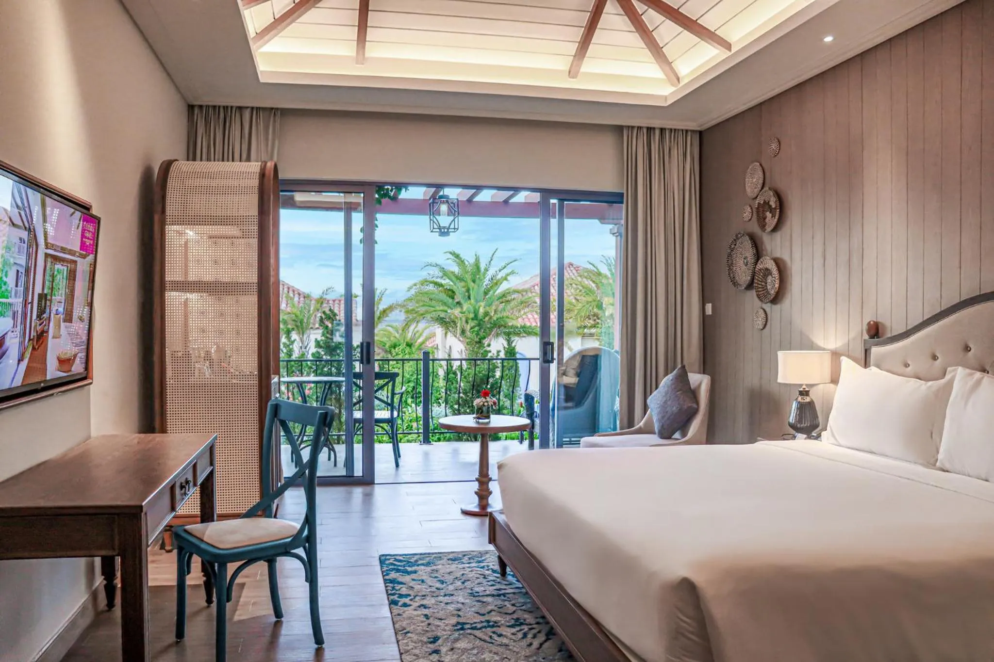 Photo of the whole room, Bed in Centara Mirage Resort Mui Ne