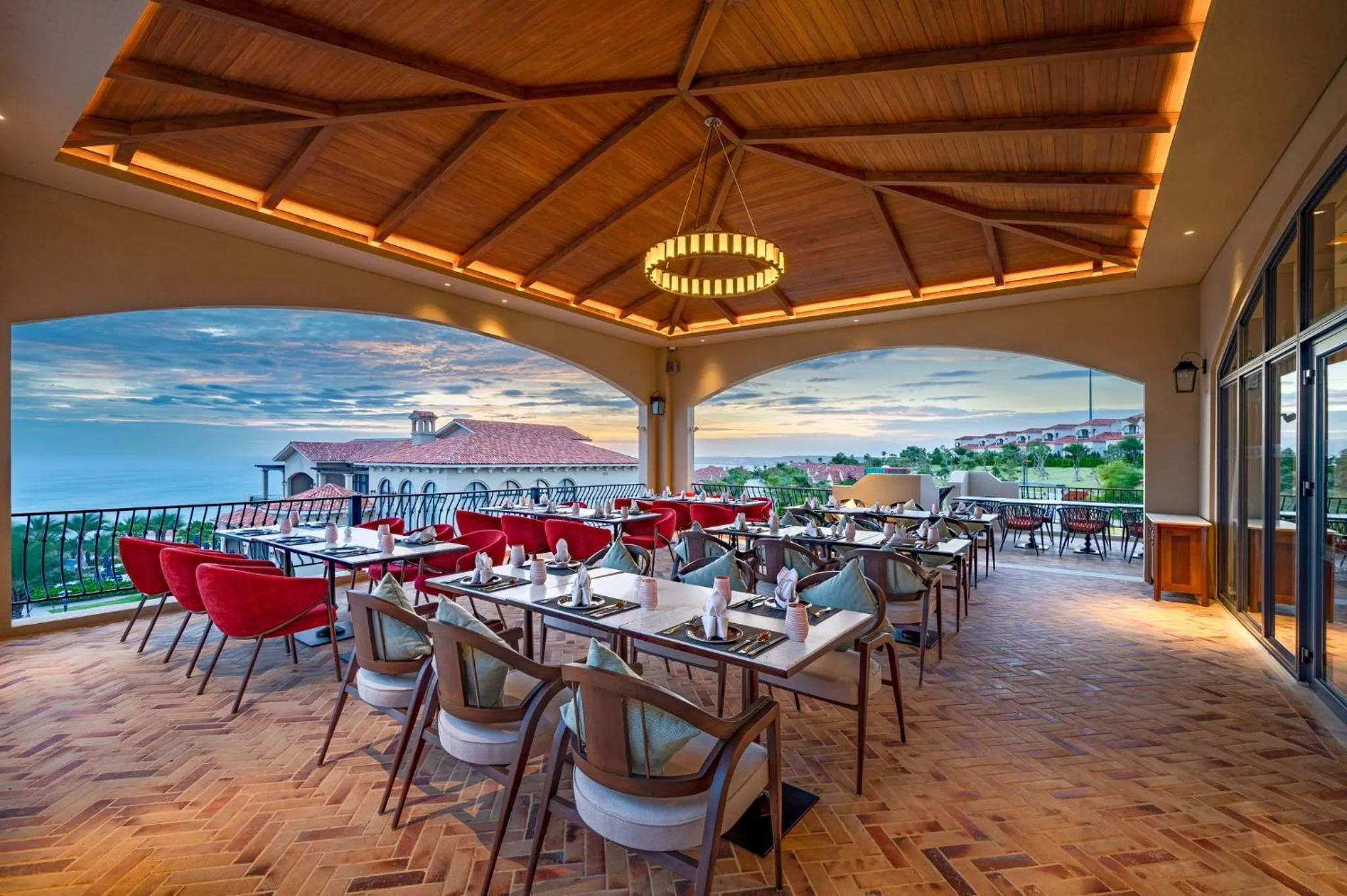 Restaurant/places to eat in Centara Mirage Resort Mui Ne