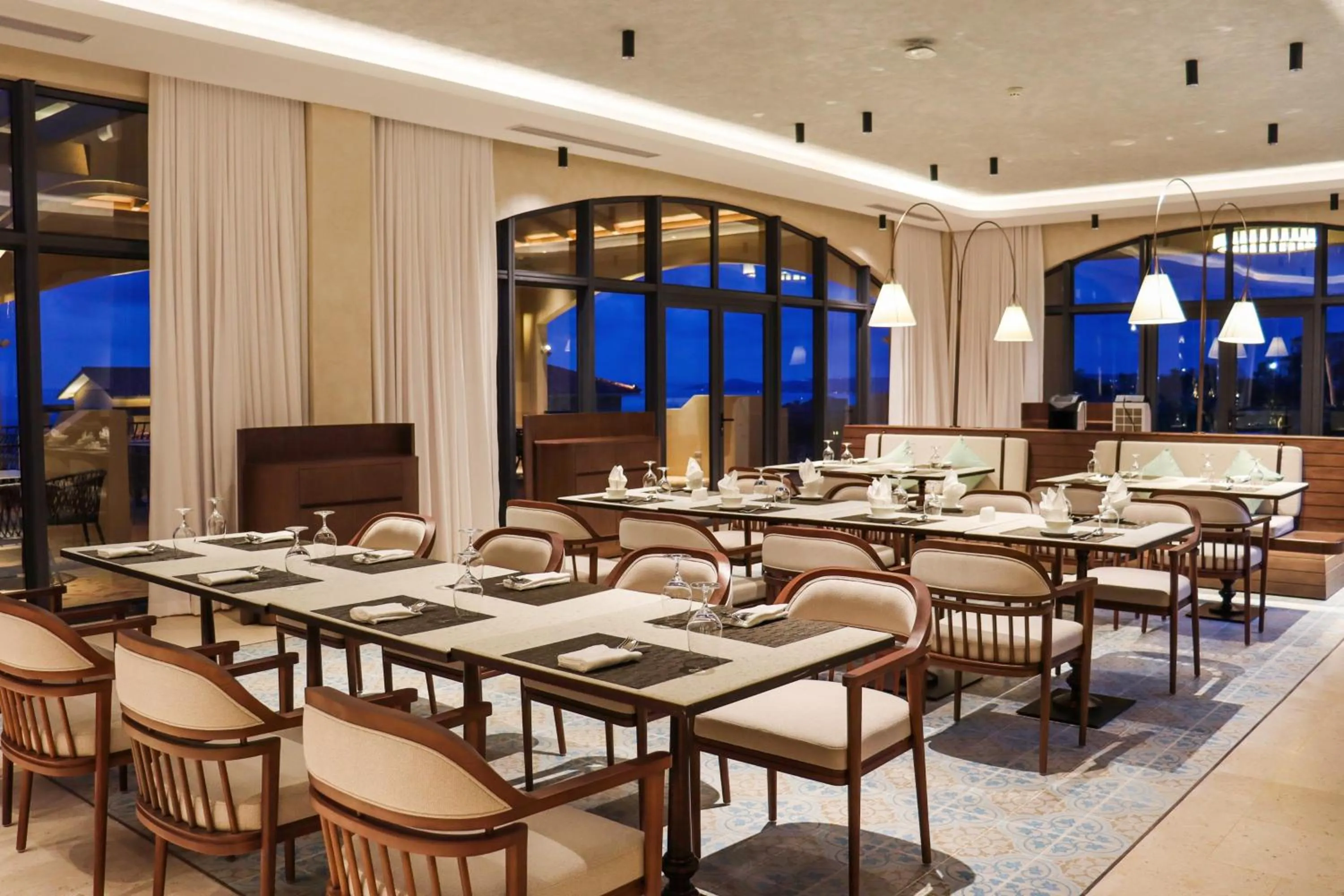 Restaurant/places to eat in Centara Mirage Resort Mui Ne