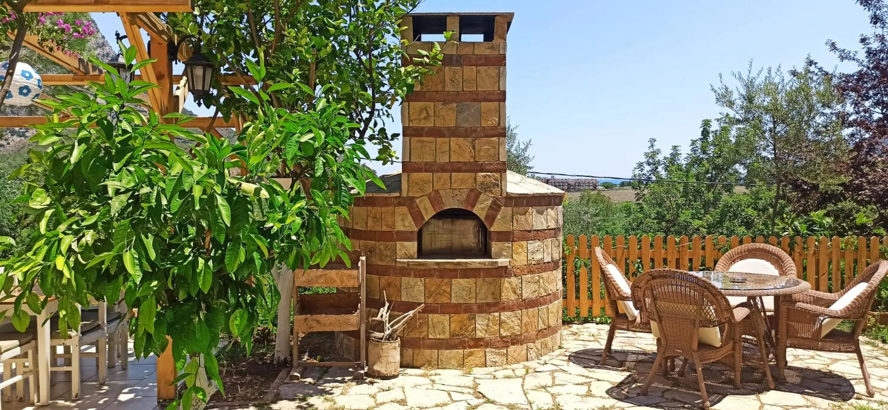 Garden in Swiss Eviniz Hotel