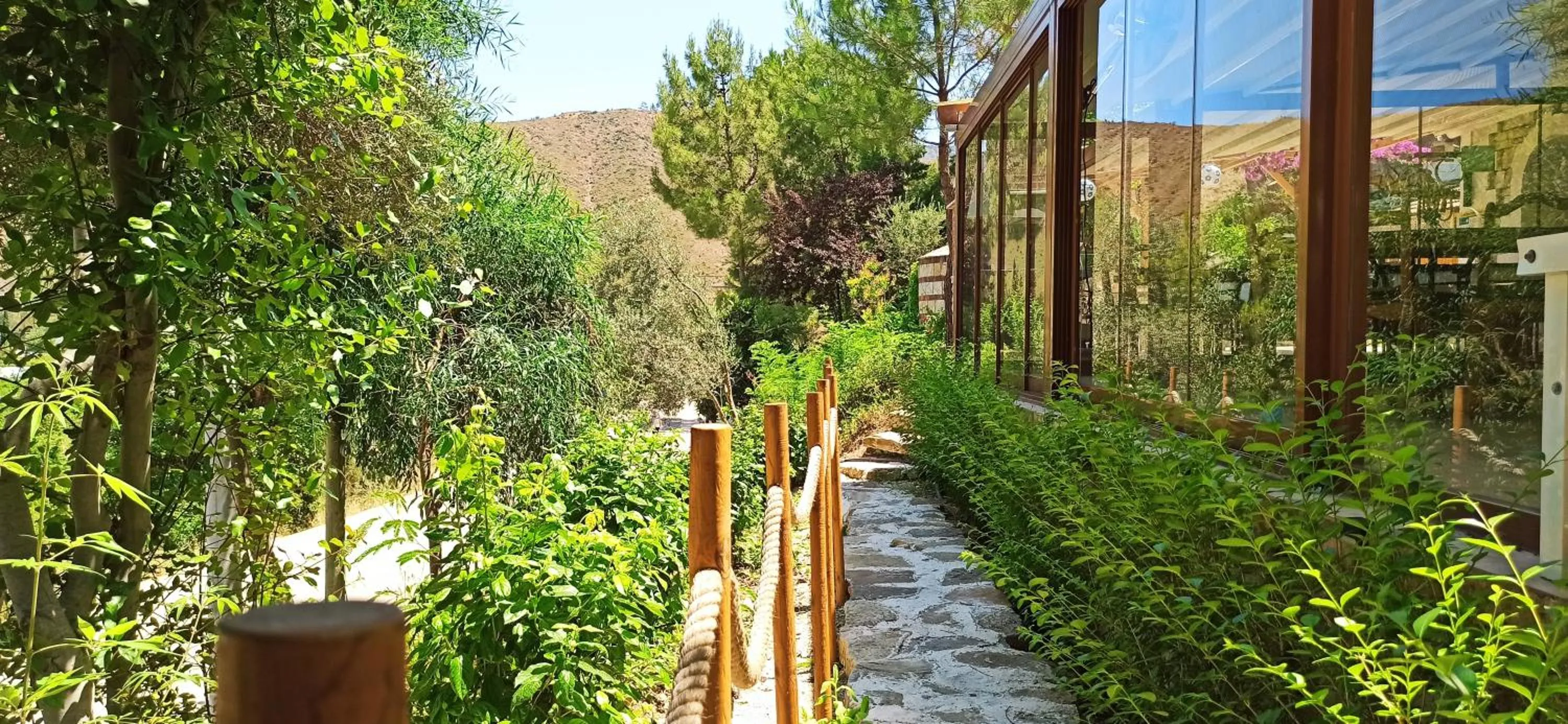 Garden in Swiss Eviniz Hotel