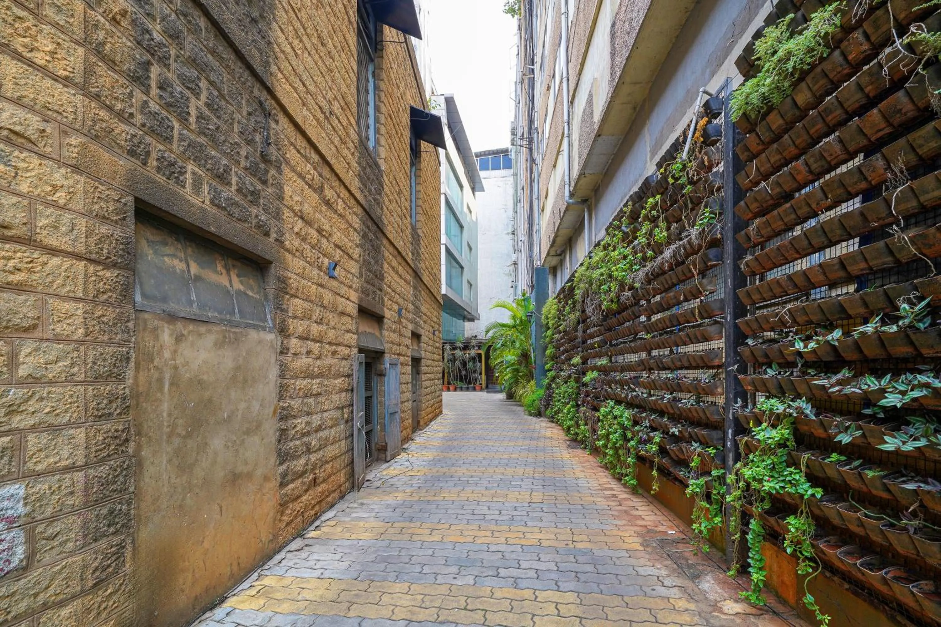 Facade/entrance in Olive Hotel MG Road Dunsvirk Inn by Embassy Group