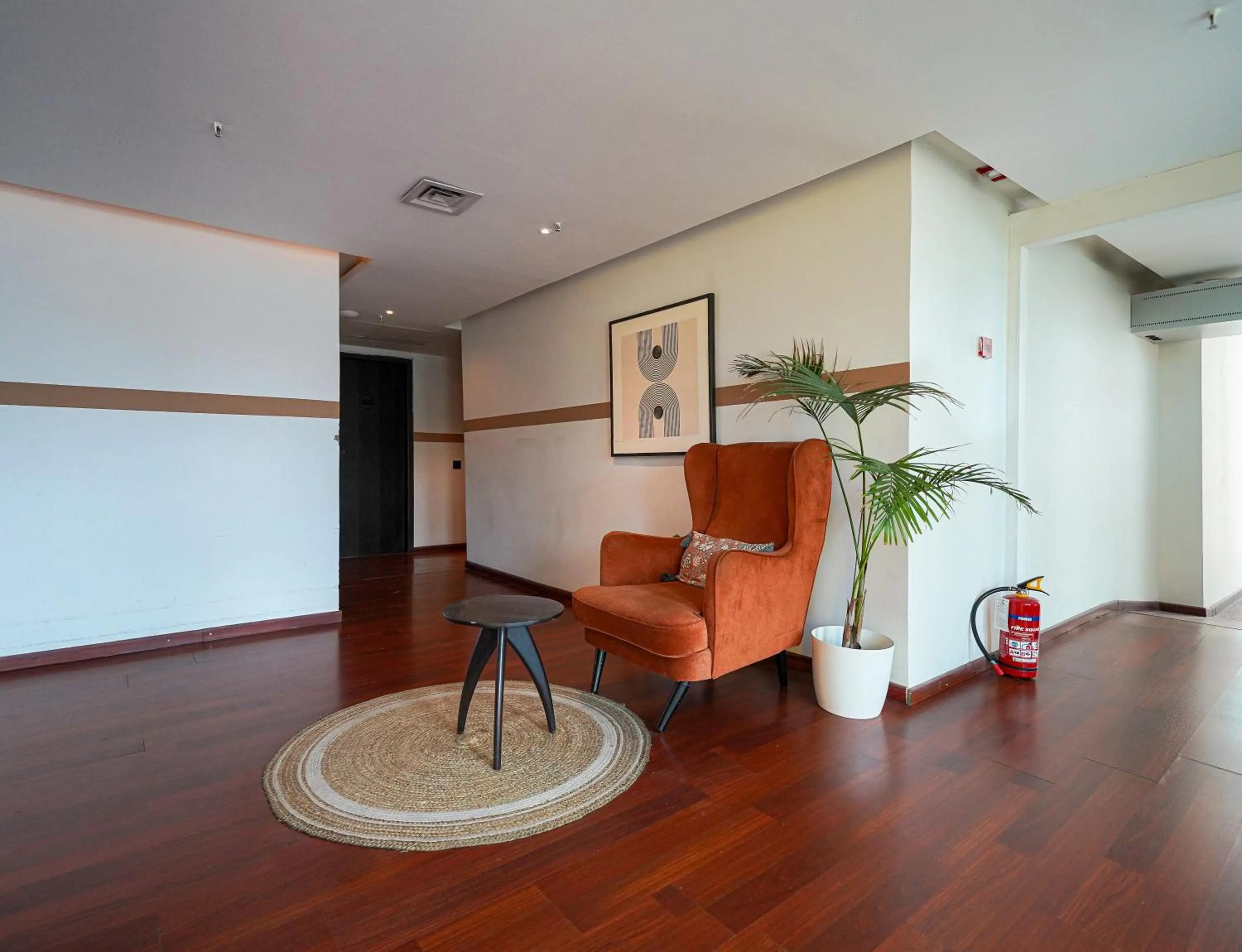 Seating area in Olive Hotel MG Road Dunsvirk Inn by Embassy Group