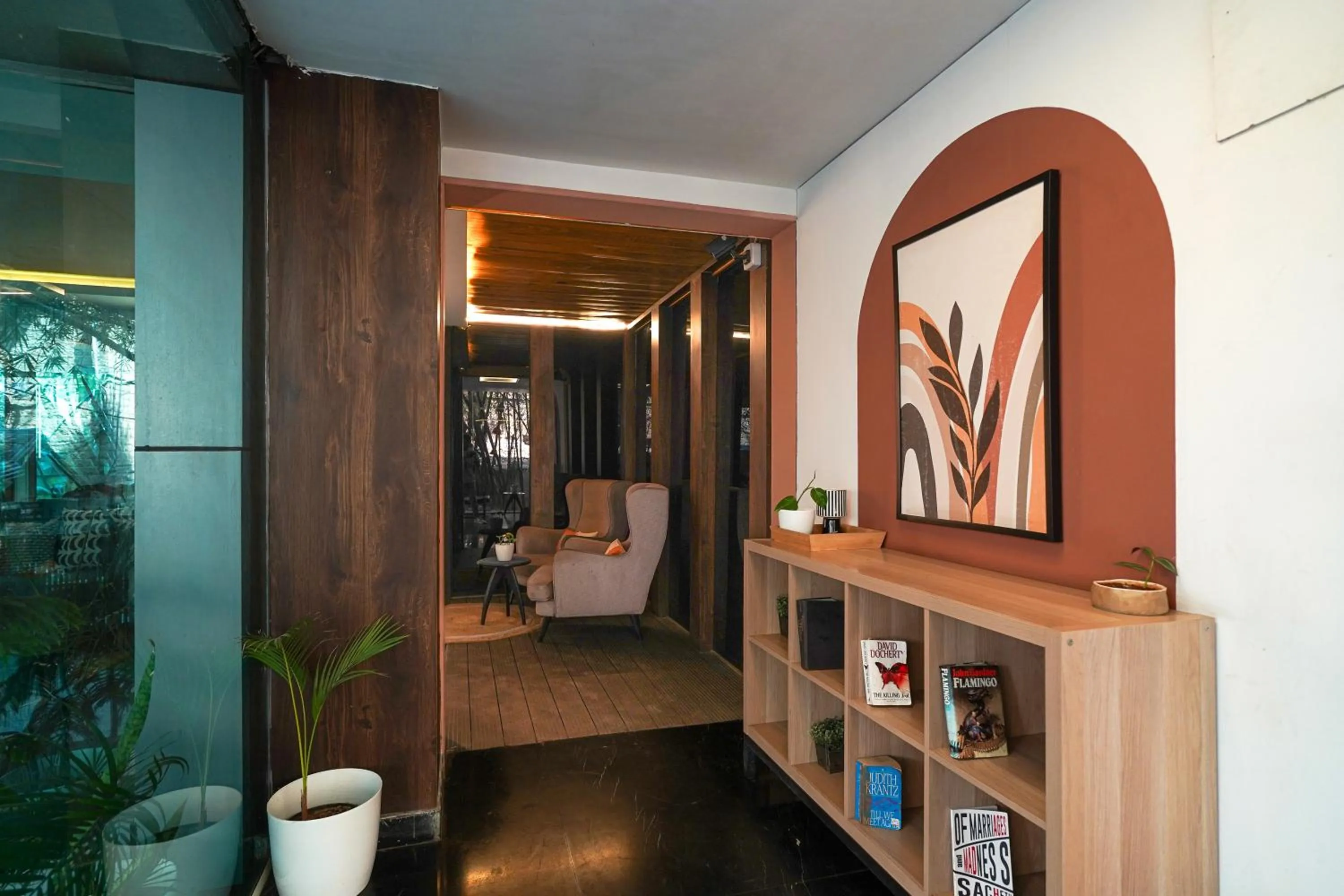 Seating area in Olive Hotel MG Road Dunsvirk Inn by Embassy Group