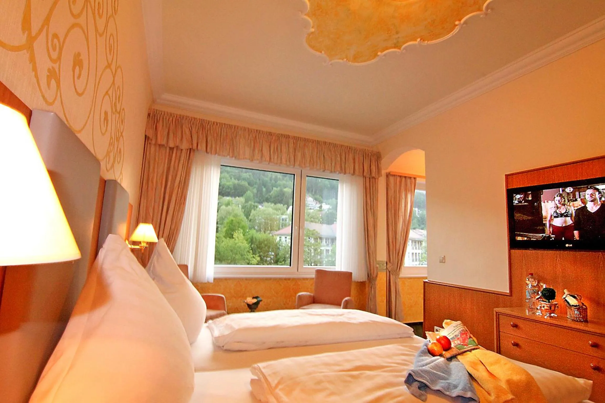 Photo of the whole room, Bed in Hotel Weingärtner