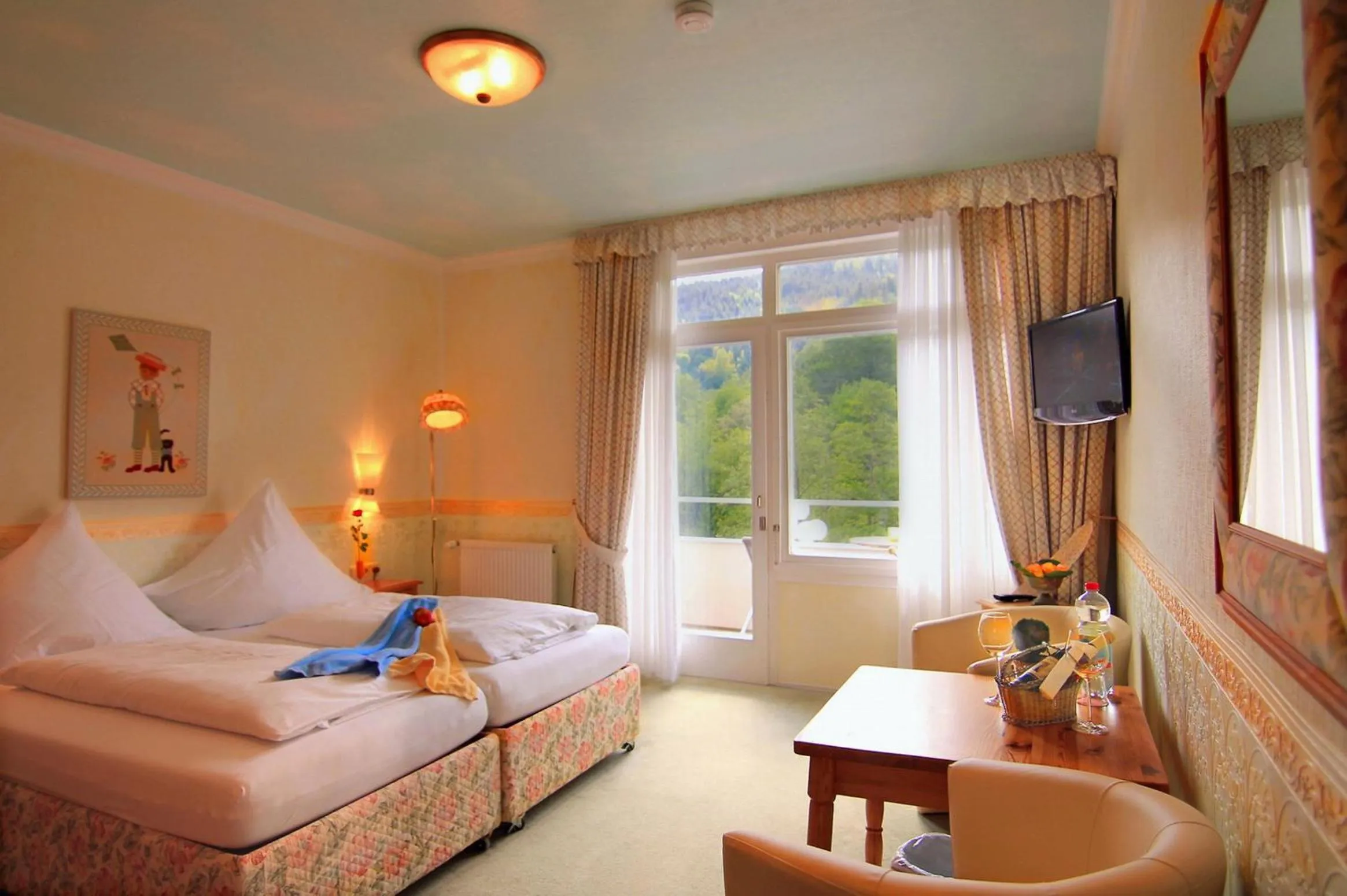 Photo of the whole room, Bed in Hotel Weingärtner