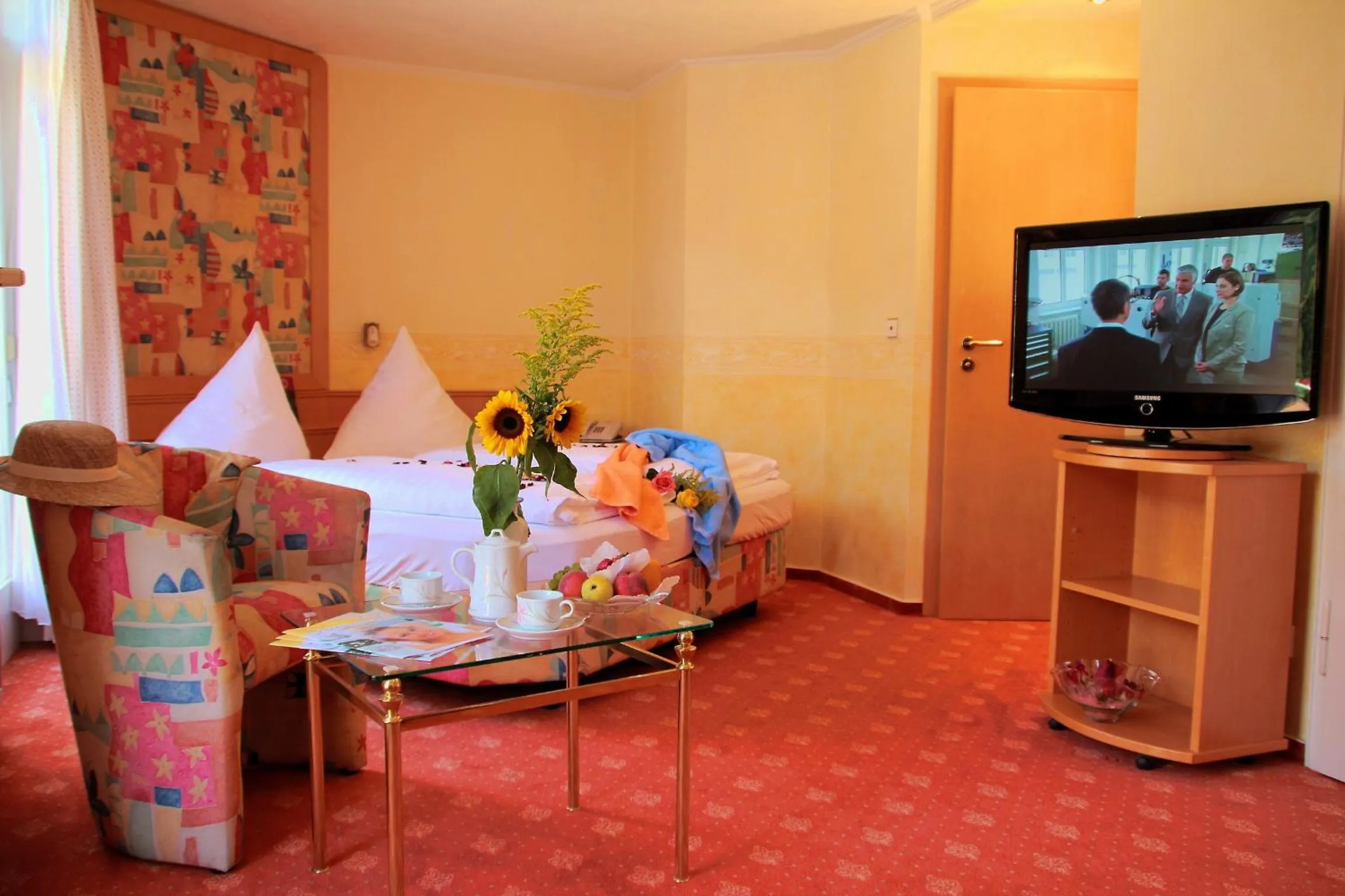 Bed in Hotel Weingärtner