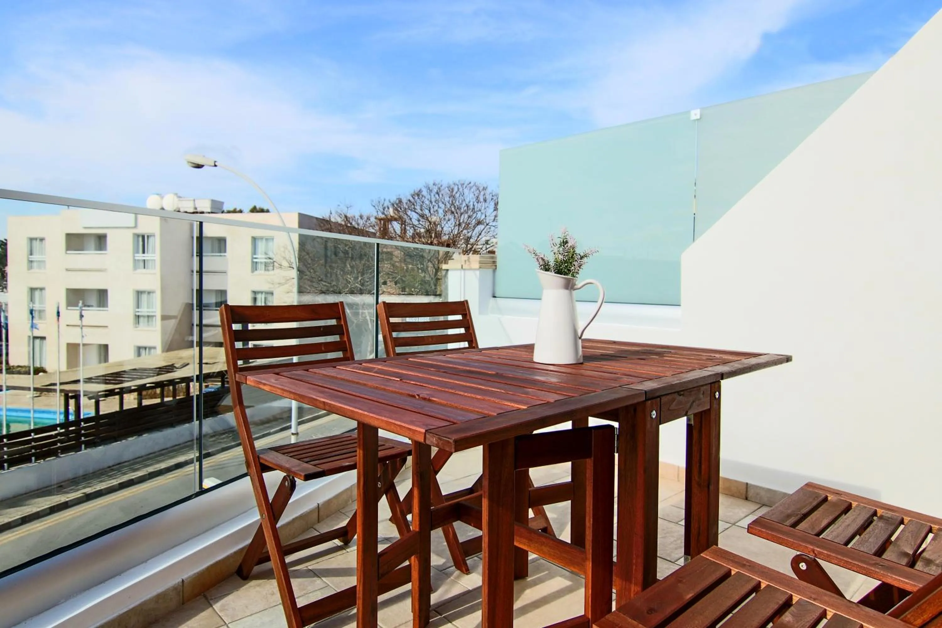 Patio in Phaedrus Living Seaside Junior Suite Lighthouse 63