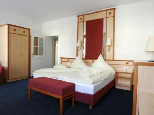 Photo of the whole room, Bed in Alte Reichsbank