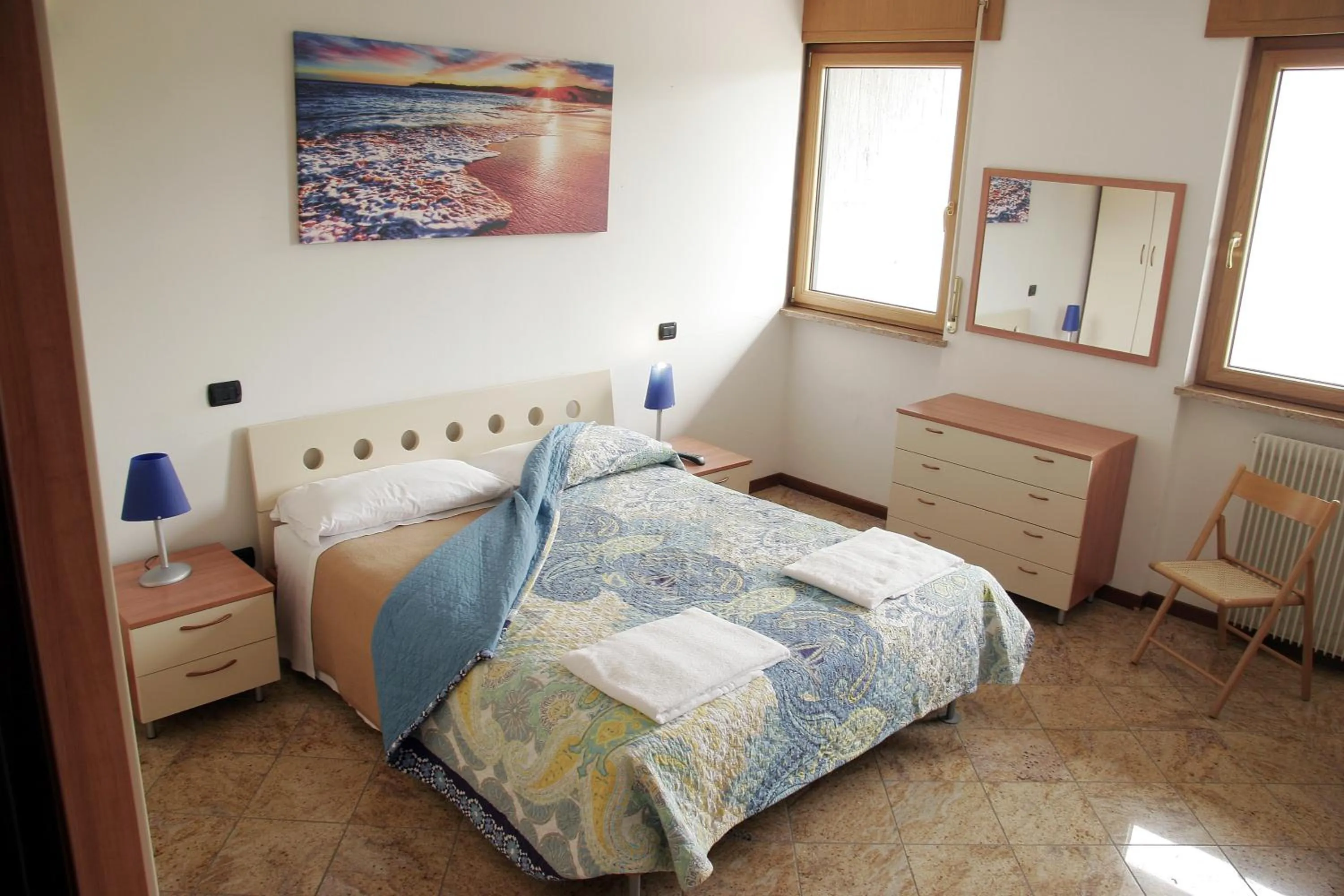 Photo of the whole room, Bed in Bed&Wine