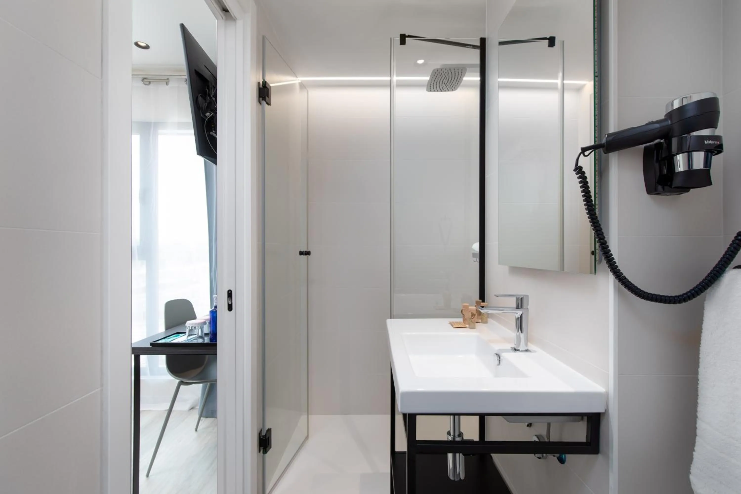 Shower in Arena Zone Hotel