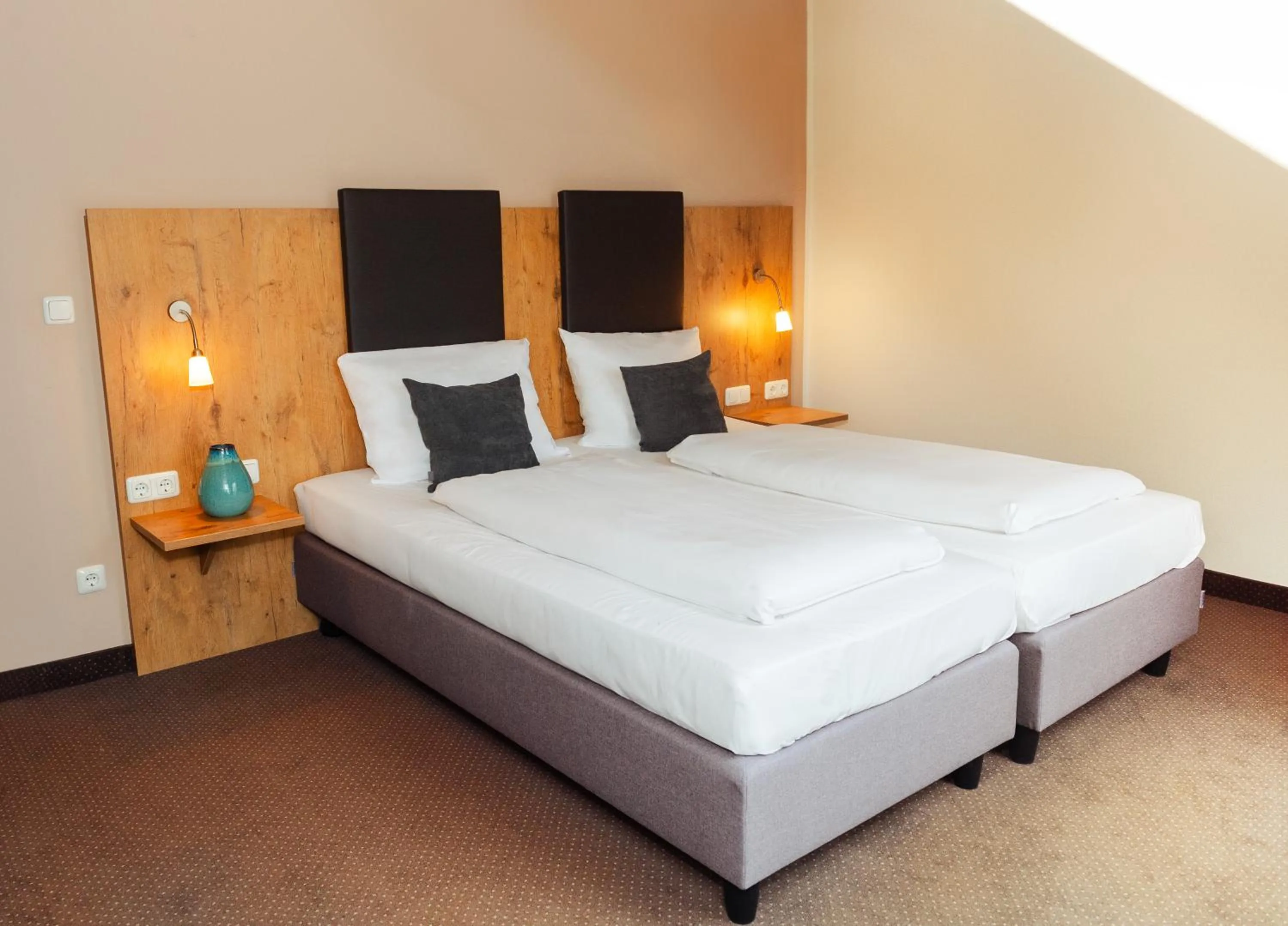 Bedroom, Bed in Hotel am Hachinger Bach by Blattl