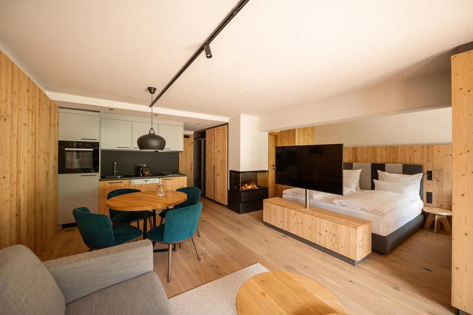 Photo of the whole room, Bed in ADEA Lifestyle Suites Fieberbrunn