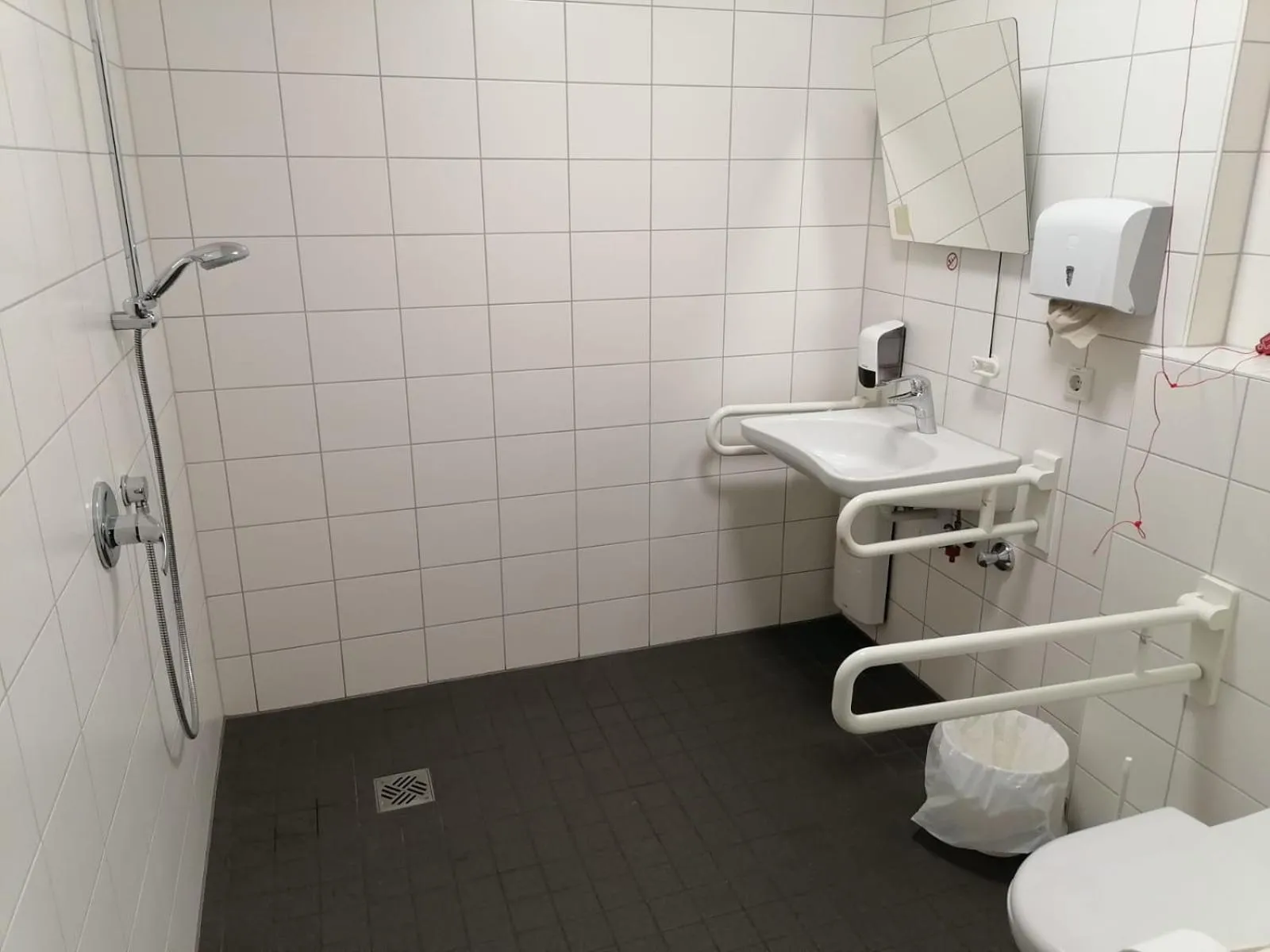 Bathroom in Panorama Hostel