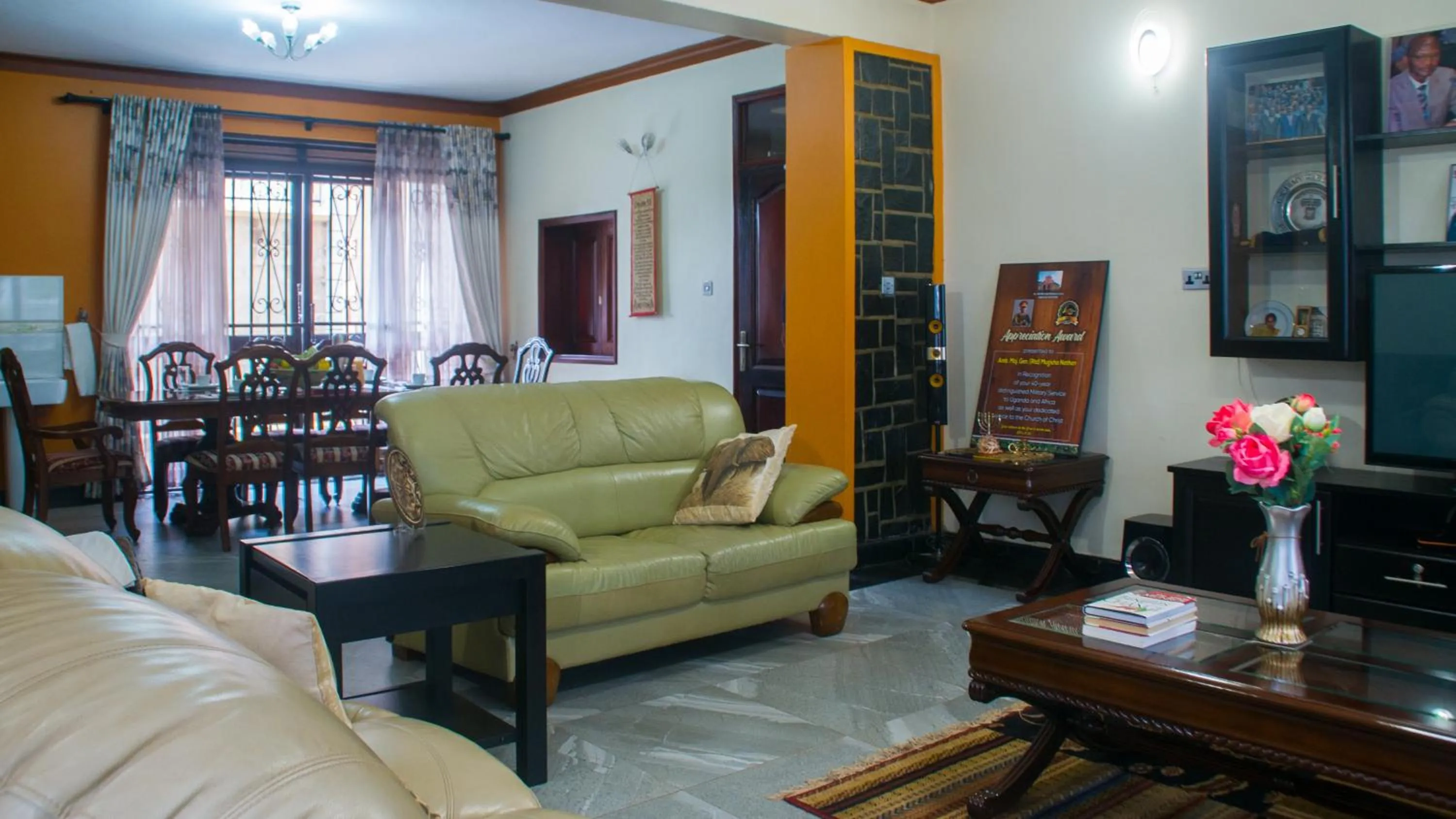 Living room in Bona Safari Villa Bunamwaya
