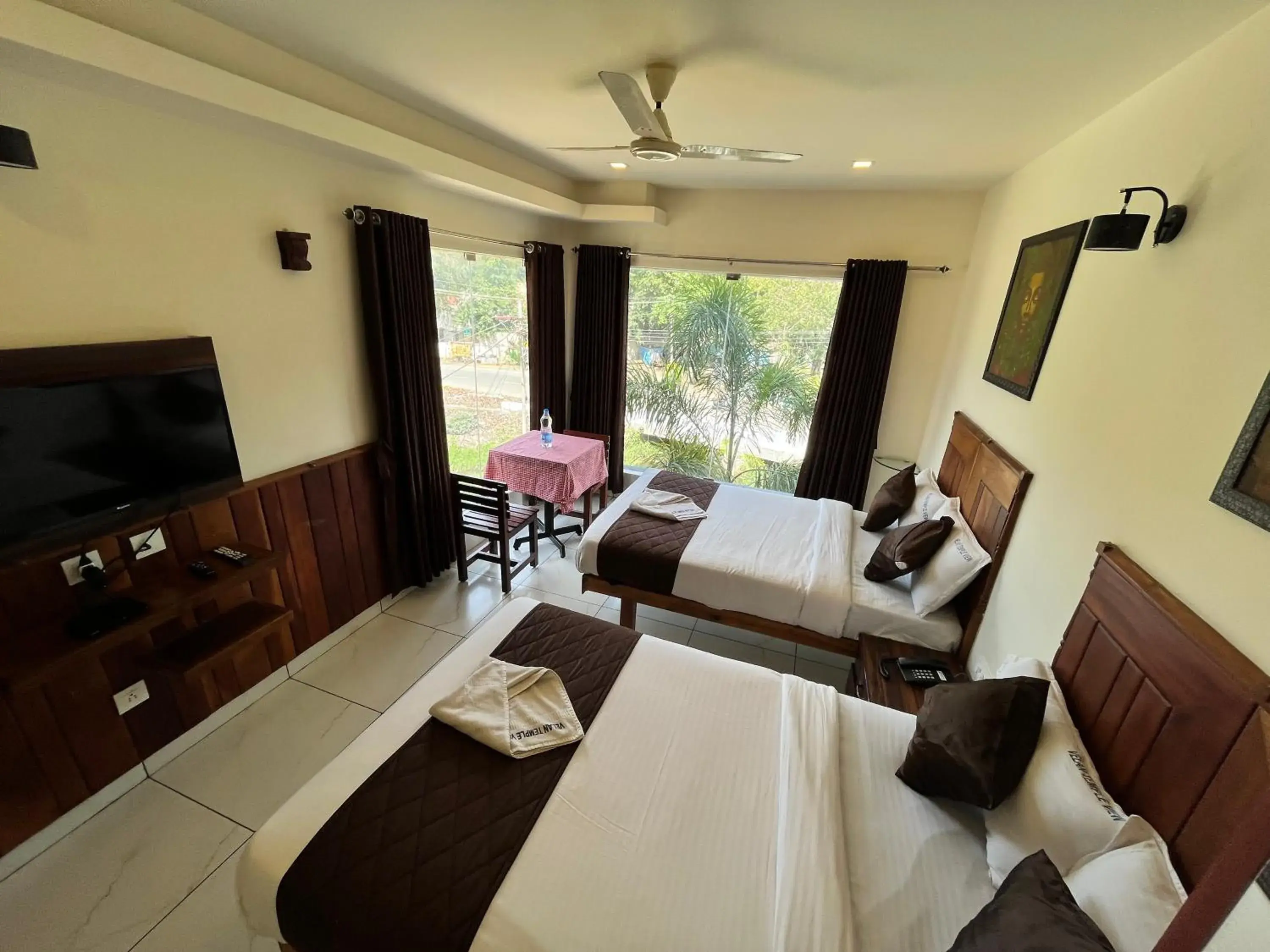 Family Quadruple with Temple View AC in Velan Temple View Family Quadruple with Temple View AC in Velan Temple View