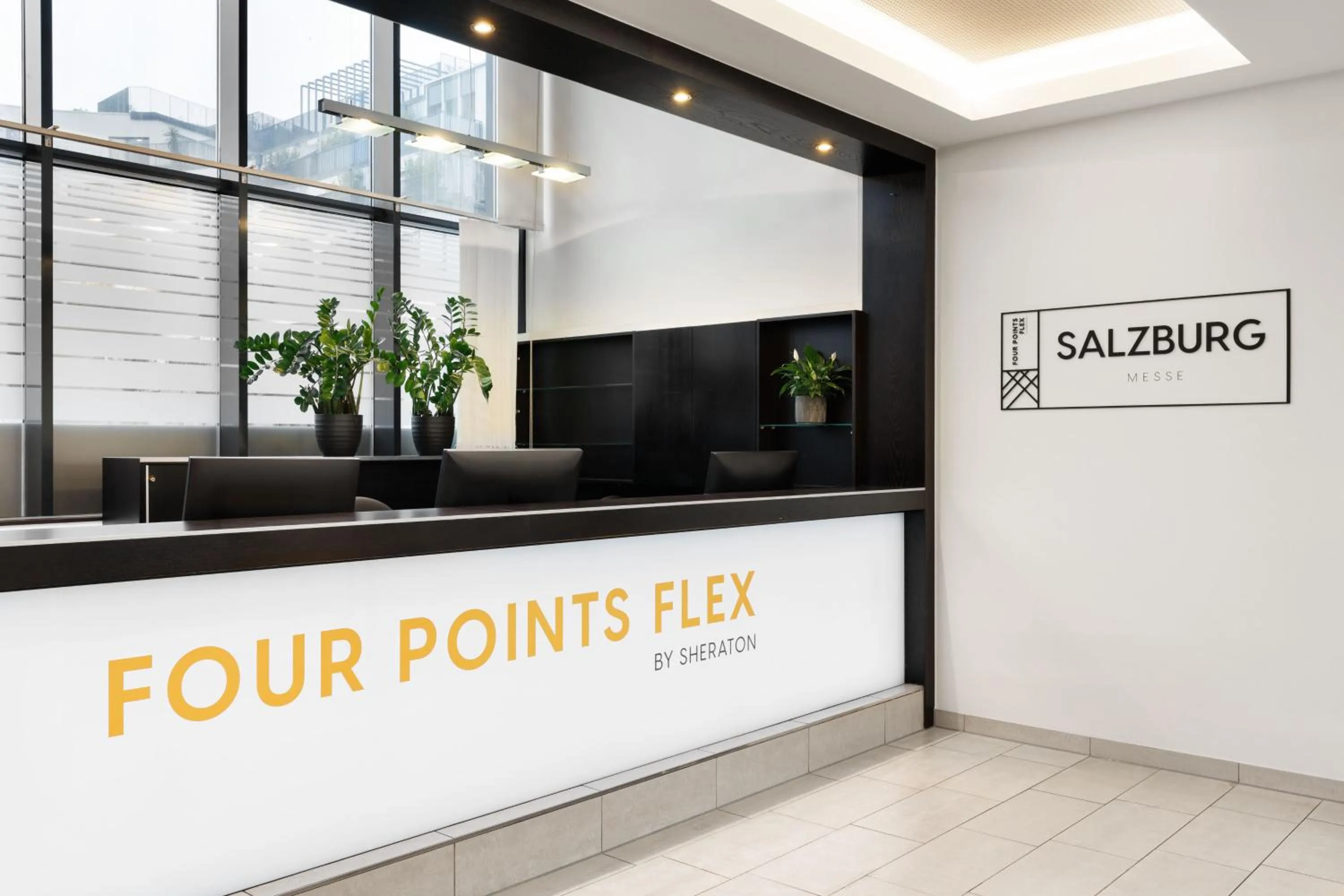 Lobby or reception in Four Points Flex by Sheraton Salzburg Messe