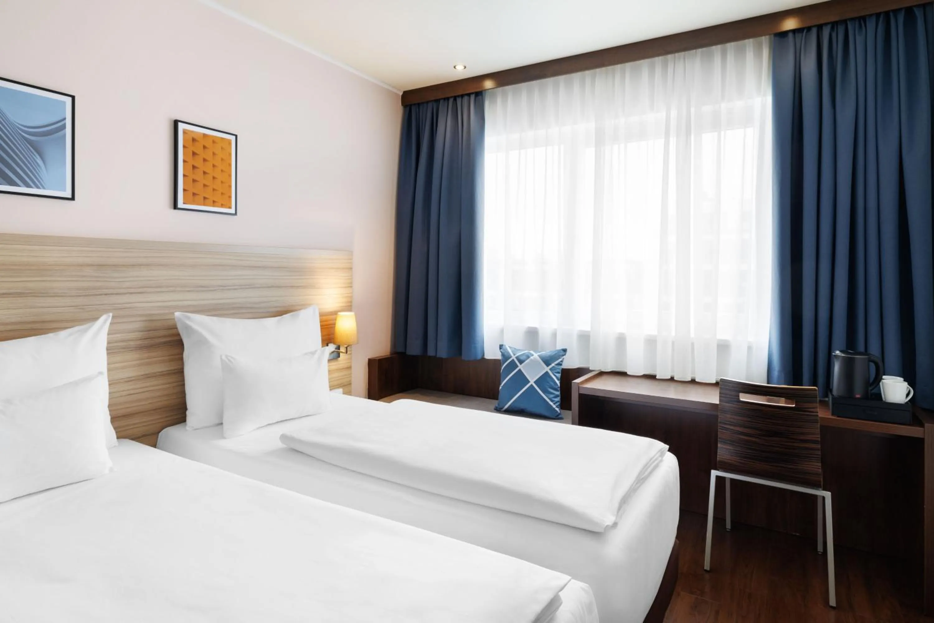 Bed in Four Points Flex by Sheraton Salzburg Messe