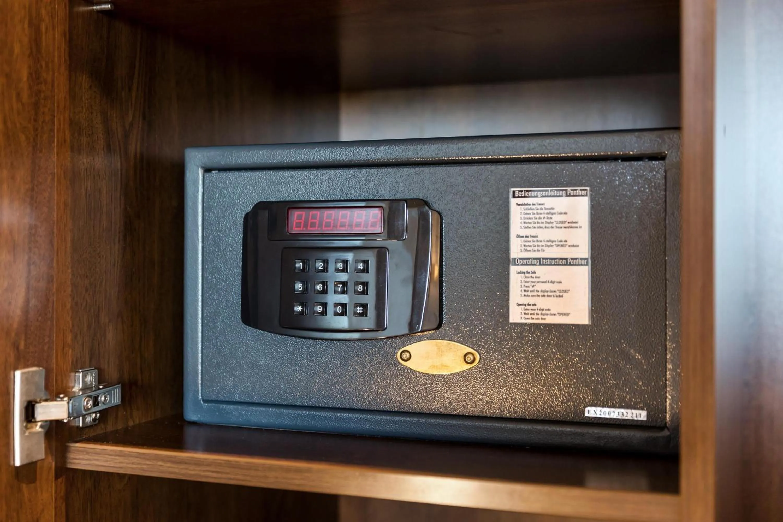 Photo of the whole room in Austria Trend Hotel Salzburg Messe