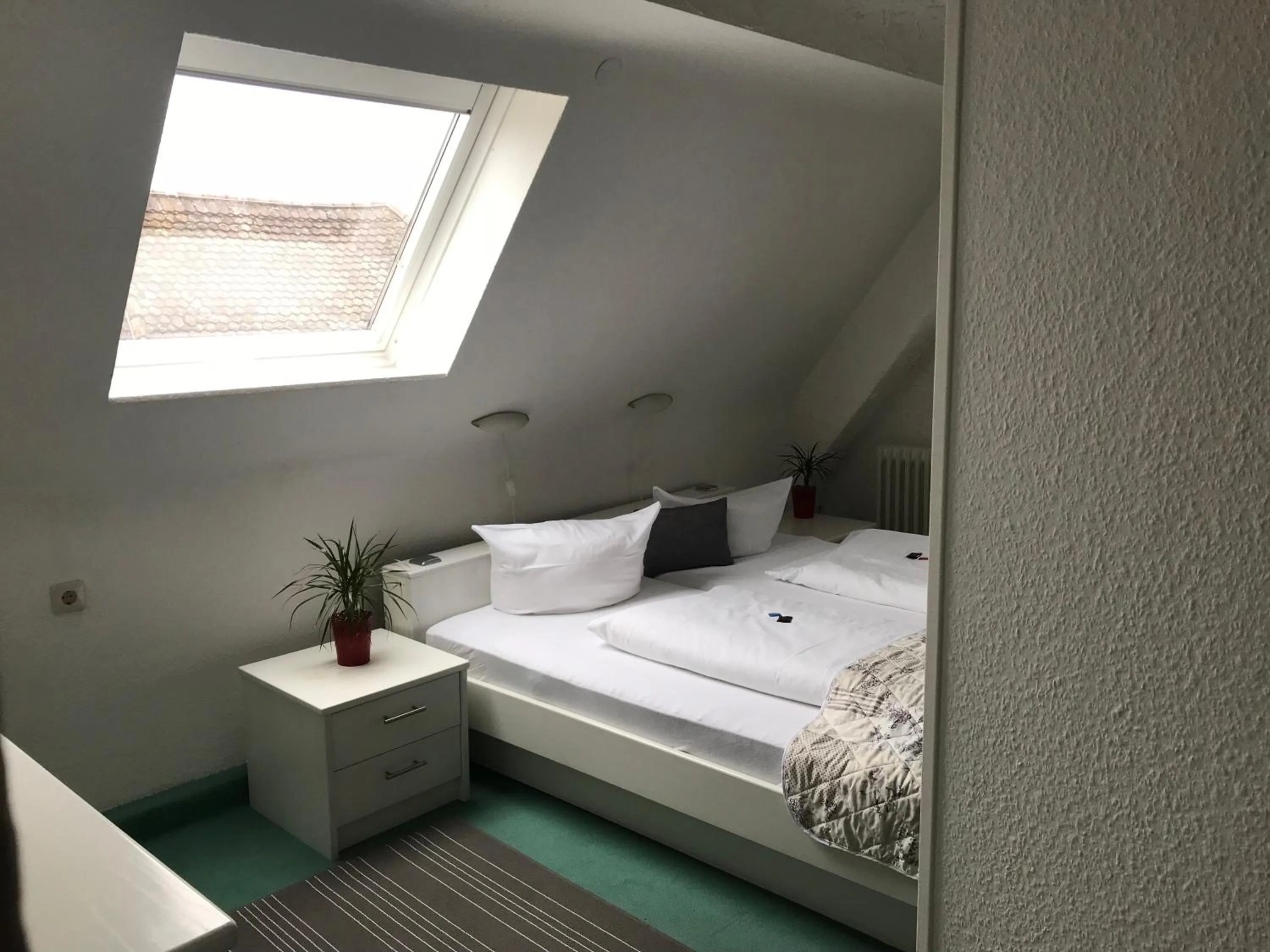 Bedroom, Bed in Krone Britzingen