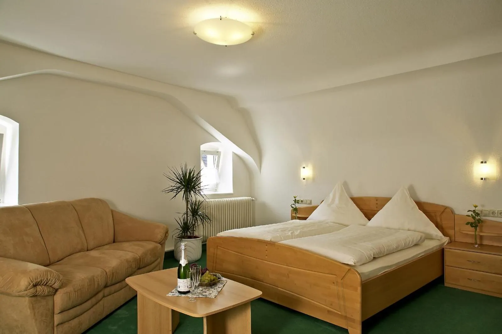 Photo of the whole room, Bed in Krone Britzingen