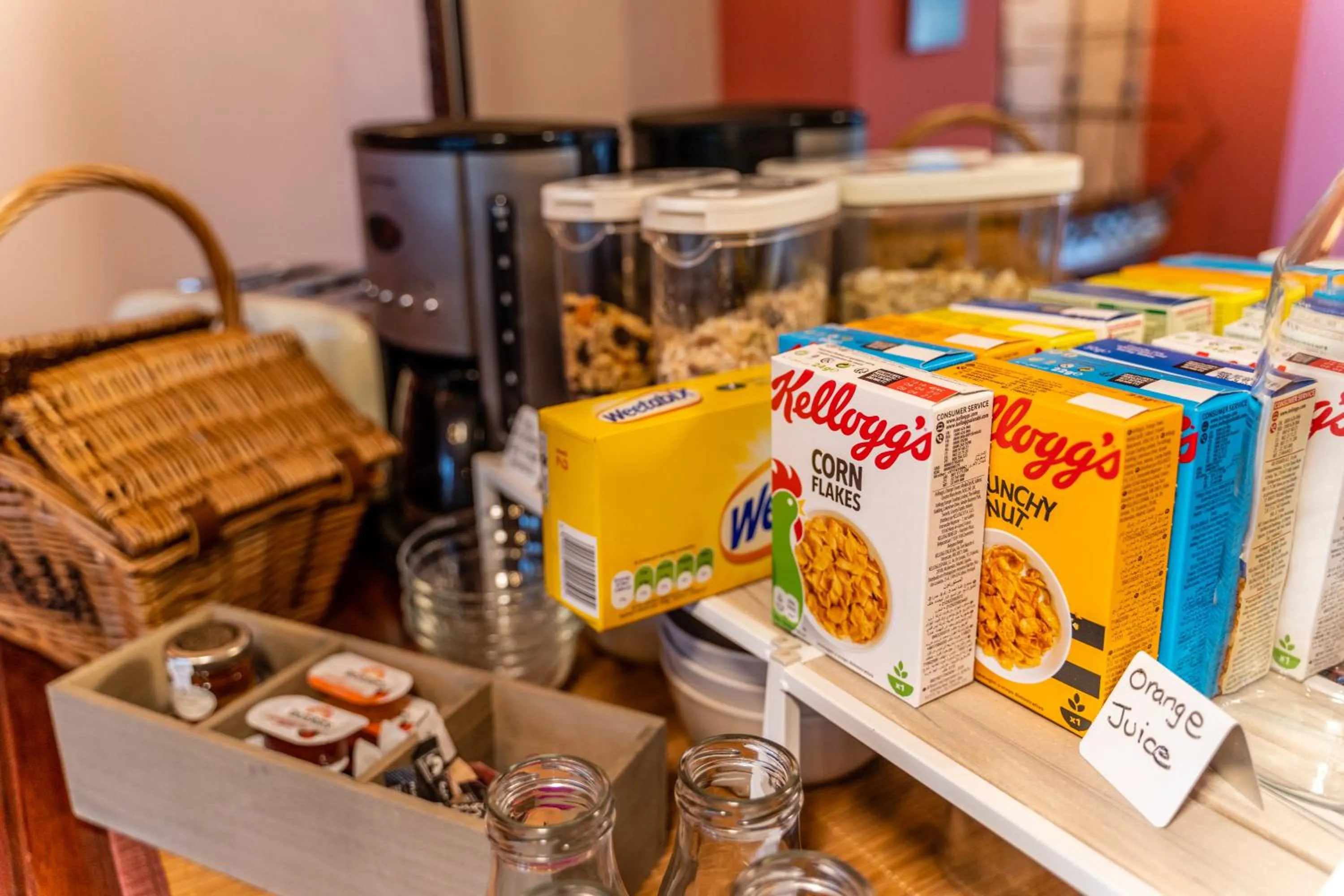 Food and drinks in The Mulberrys B&B