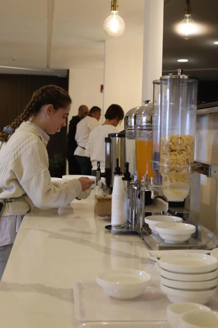 Restaurant/places to eat in Twins Boutique Hotel