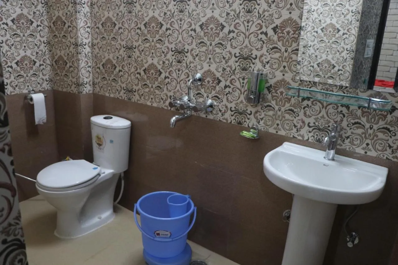 Bathroom in Krishna Dreams