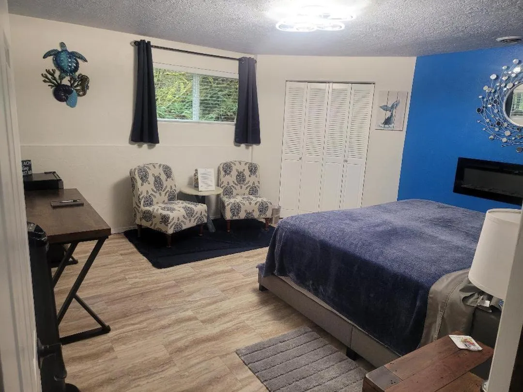 Photo of the whole room, Bed in Misty Valley Inn