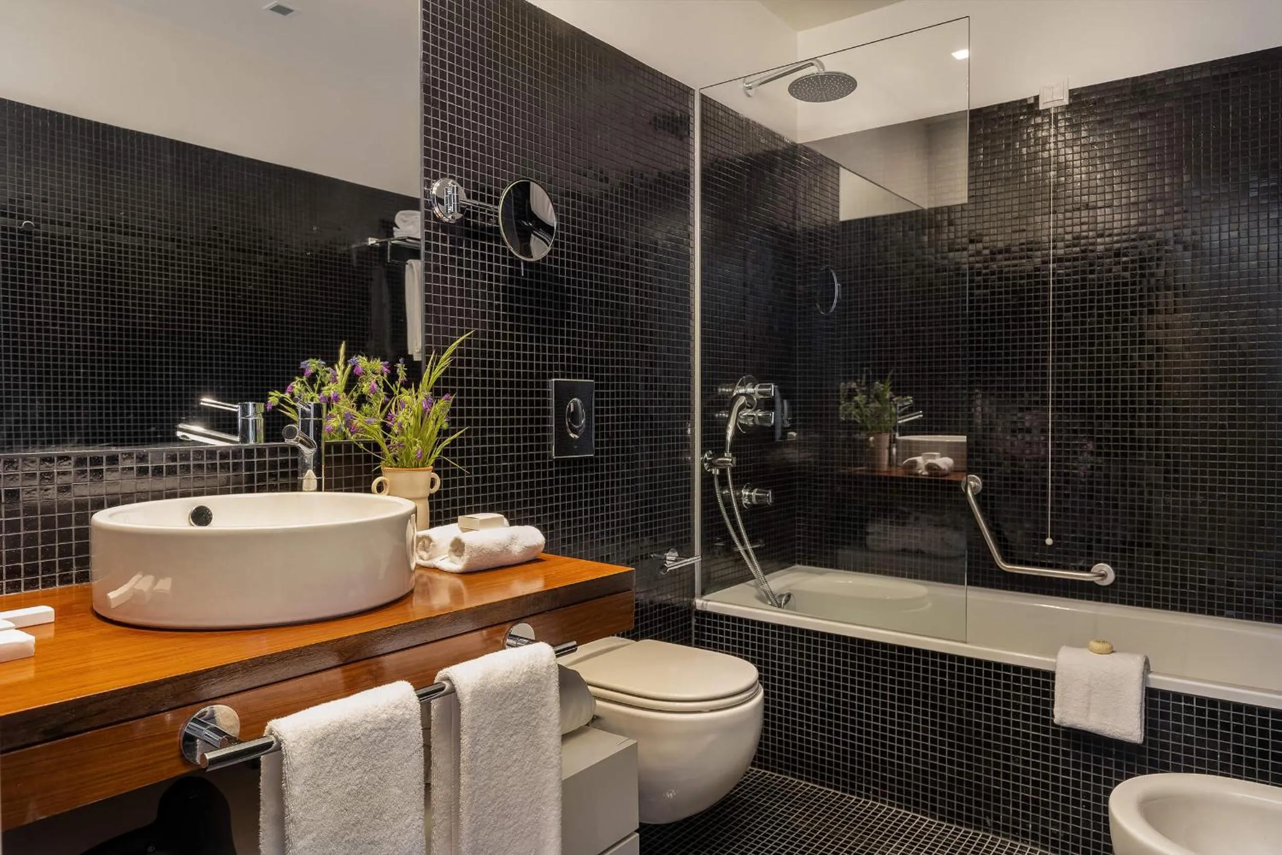 Toilet in Octant Evora