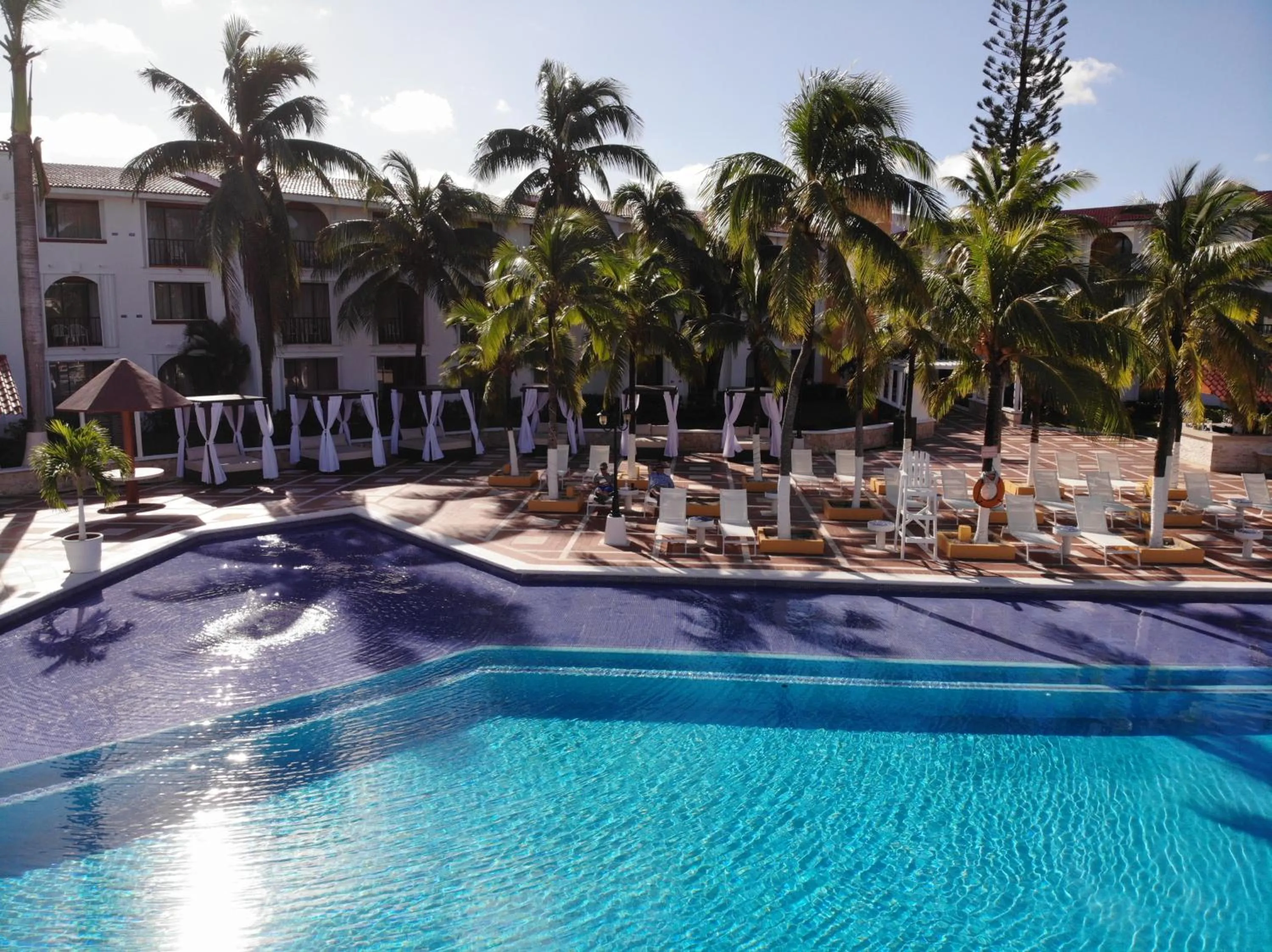 Swimming pool in Cozumel Hotel & Resort TM by Wyndham All Inclusive