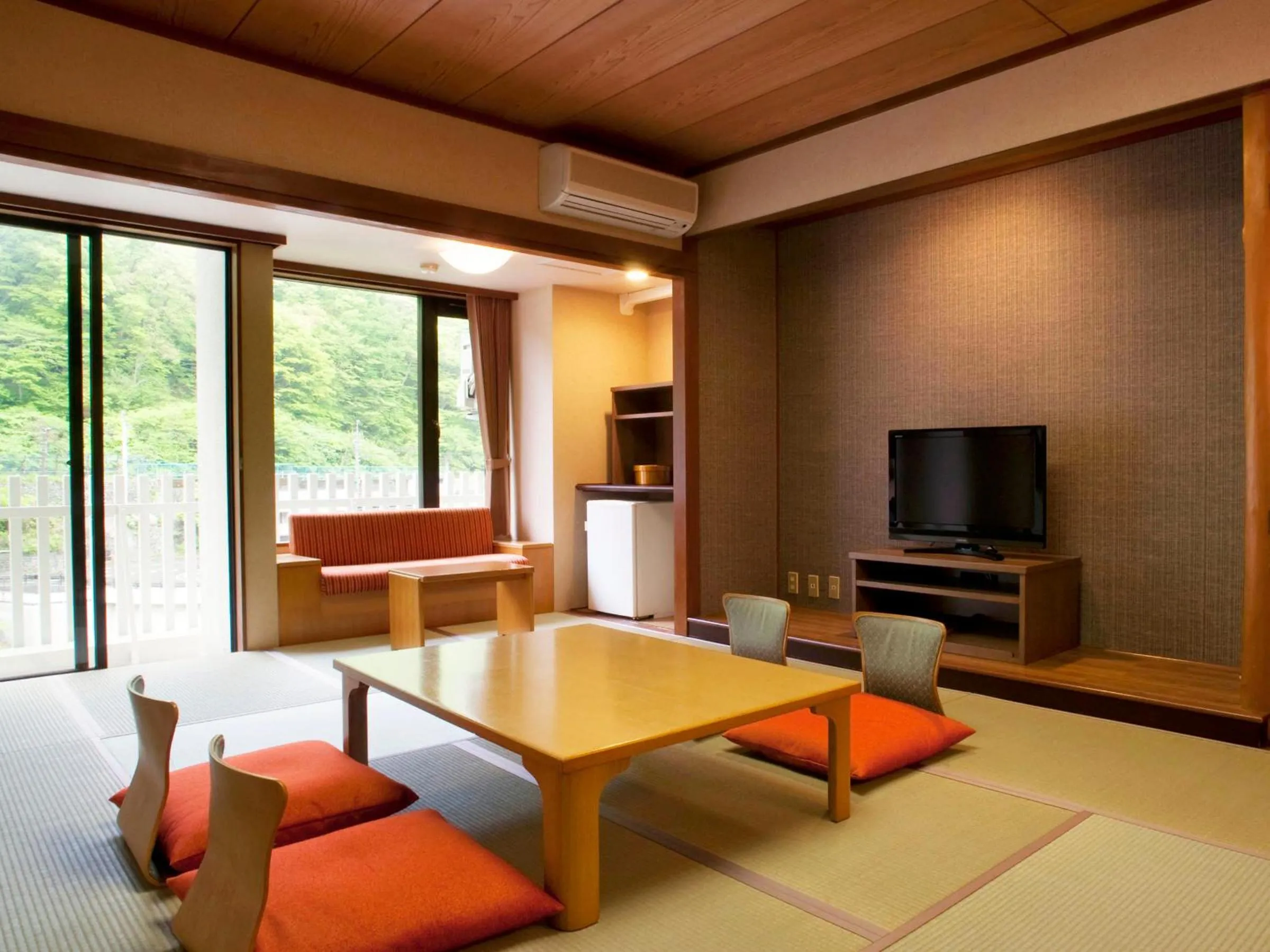 Area and facilities in Kinugawa Onsen Hotel